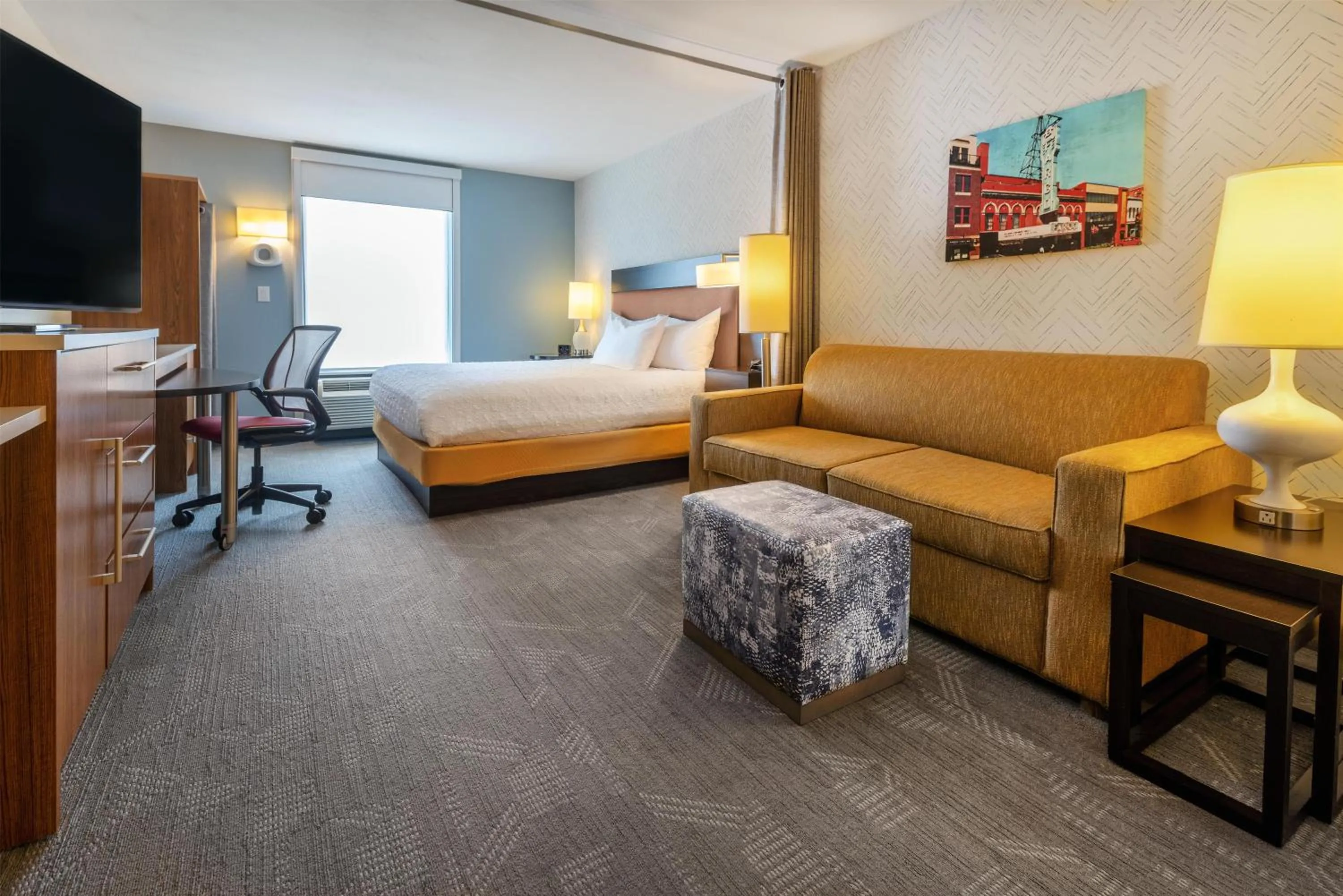 Living room, Bed in Home2 Suites by Hilton Fargo