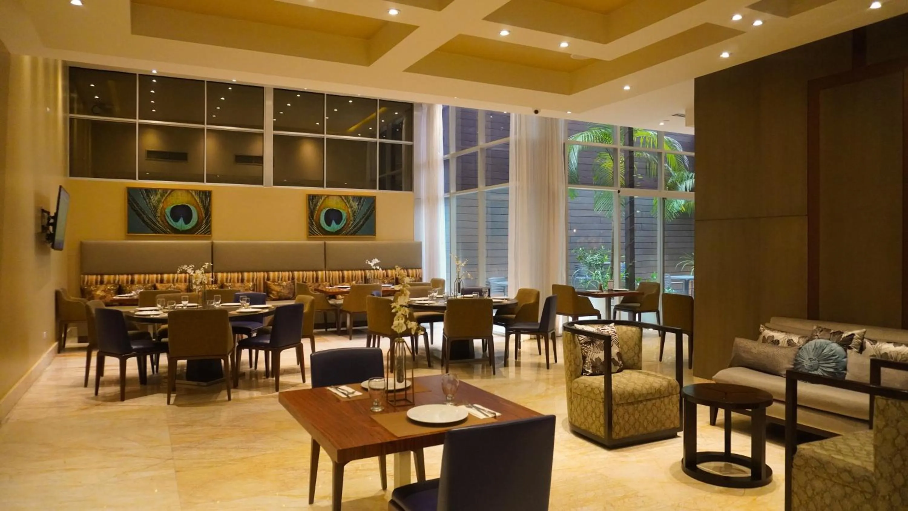 Restaurant/places to eat in Global Hotel Panama