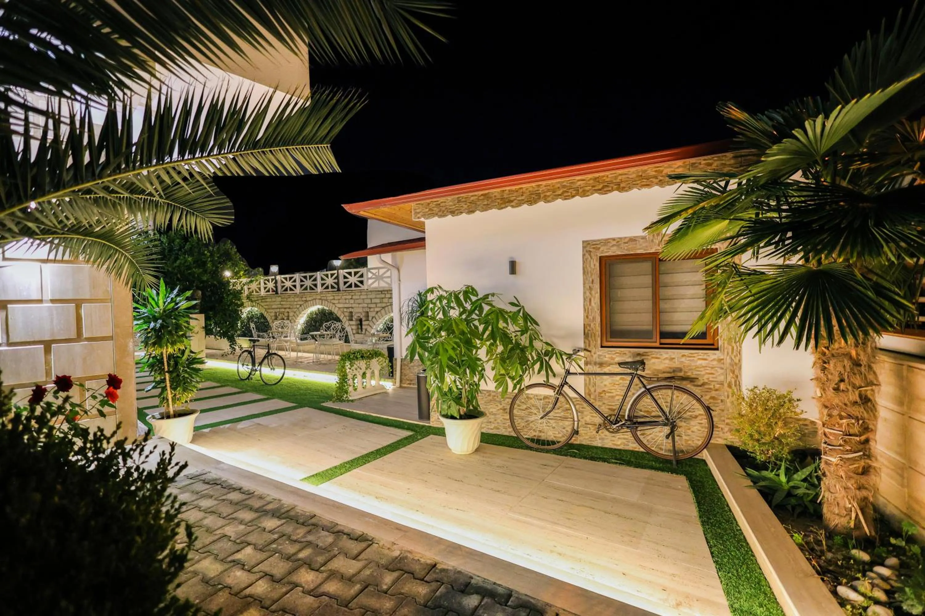 Night in Hotel Mimani