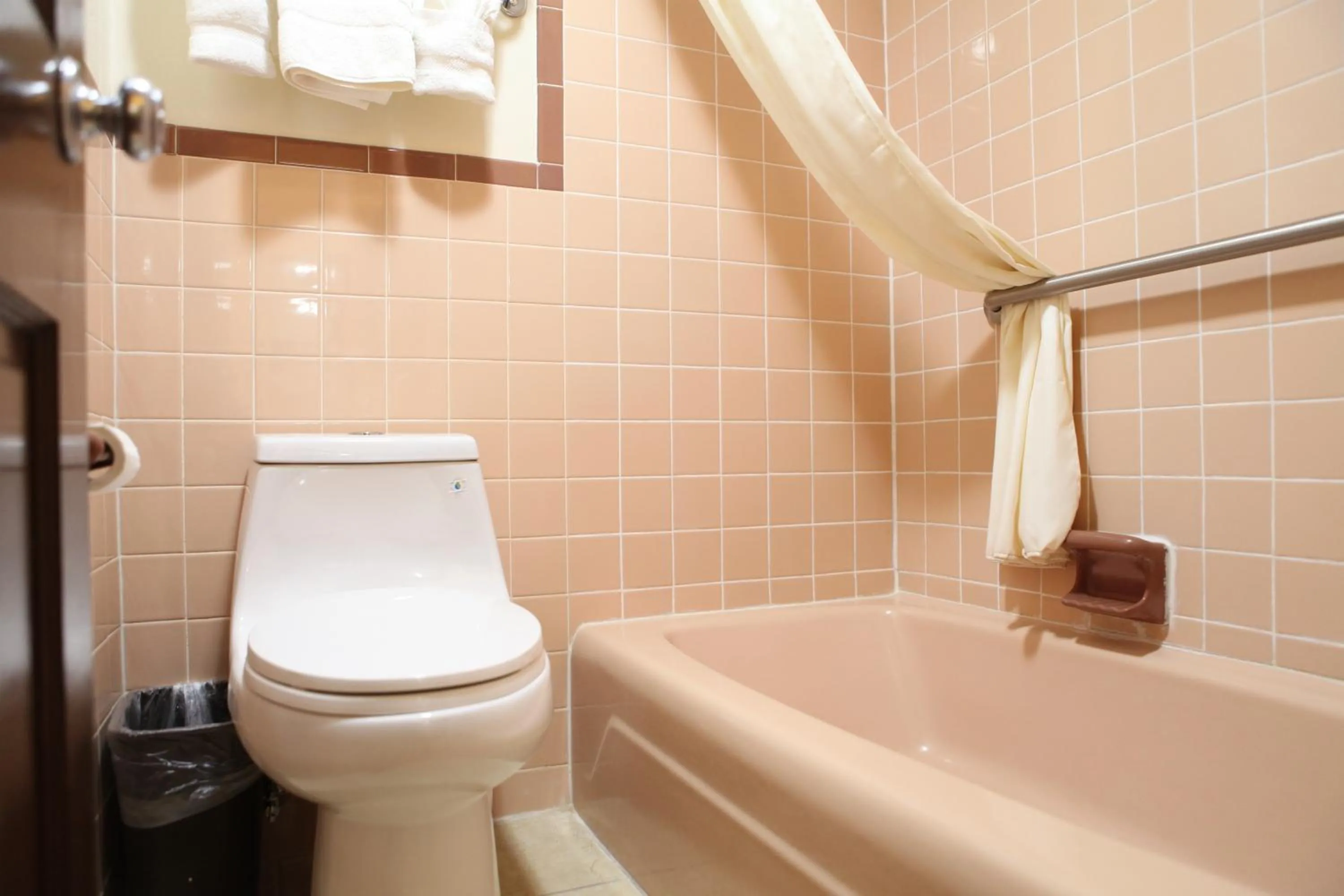 Bathroom in Arcadia Hotel