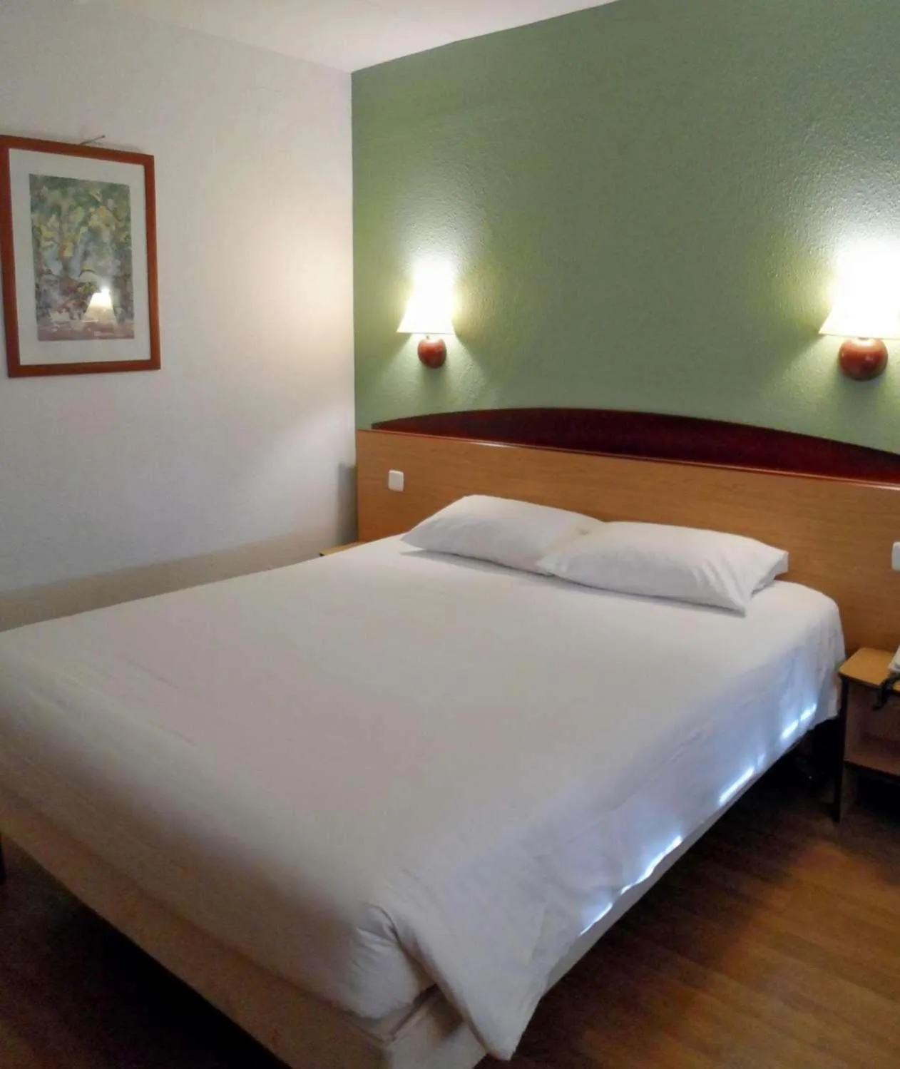 Bed in Travelodge Barcelona del Vallés