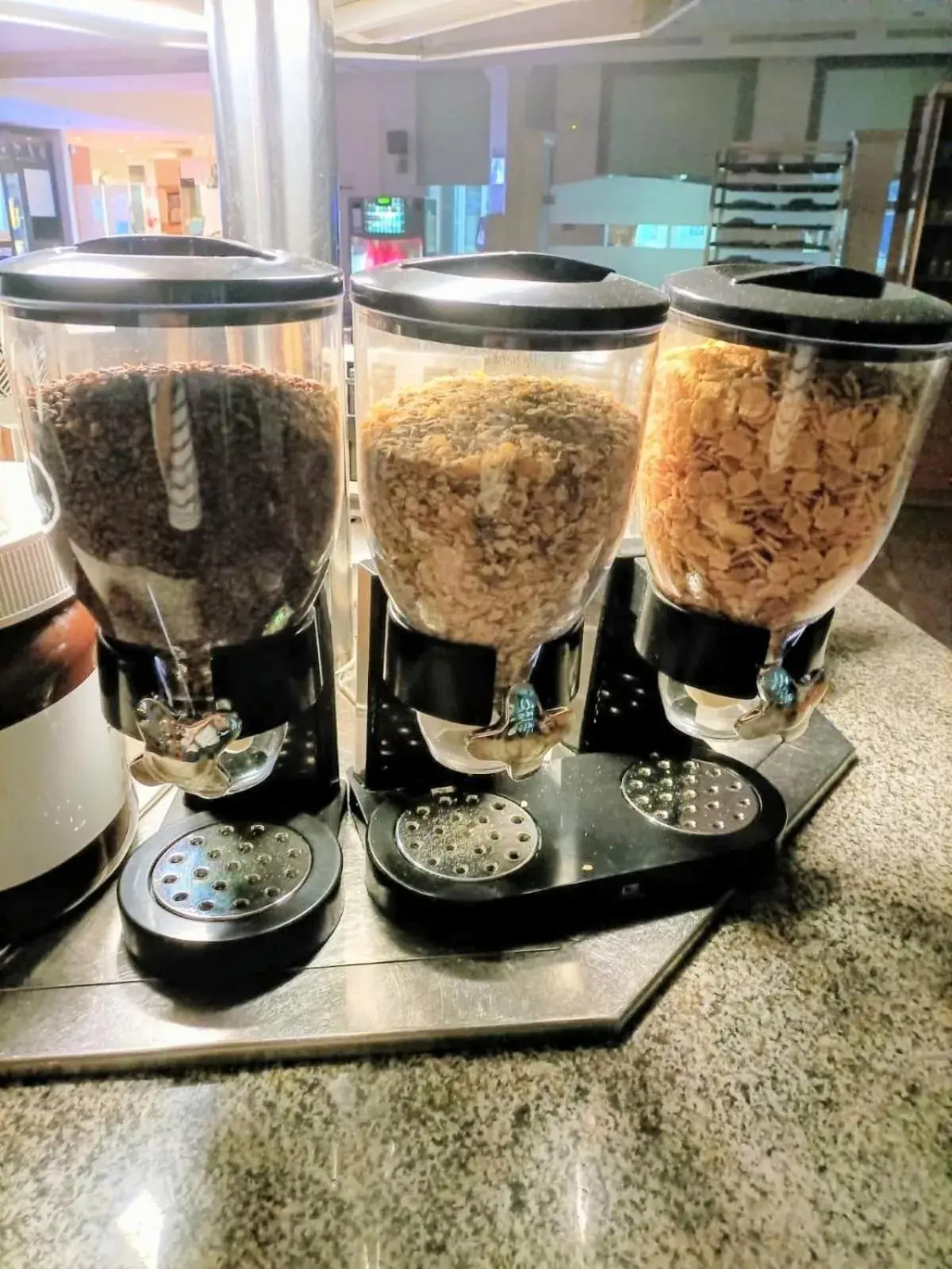 Buffet breakfast in Travelodge Barcelona del Vallés Buffet breakfast in Travelodge Barcelona del Vallés