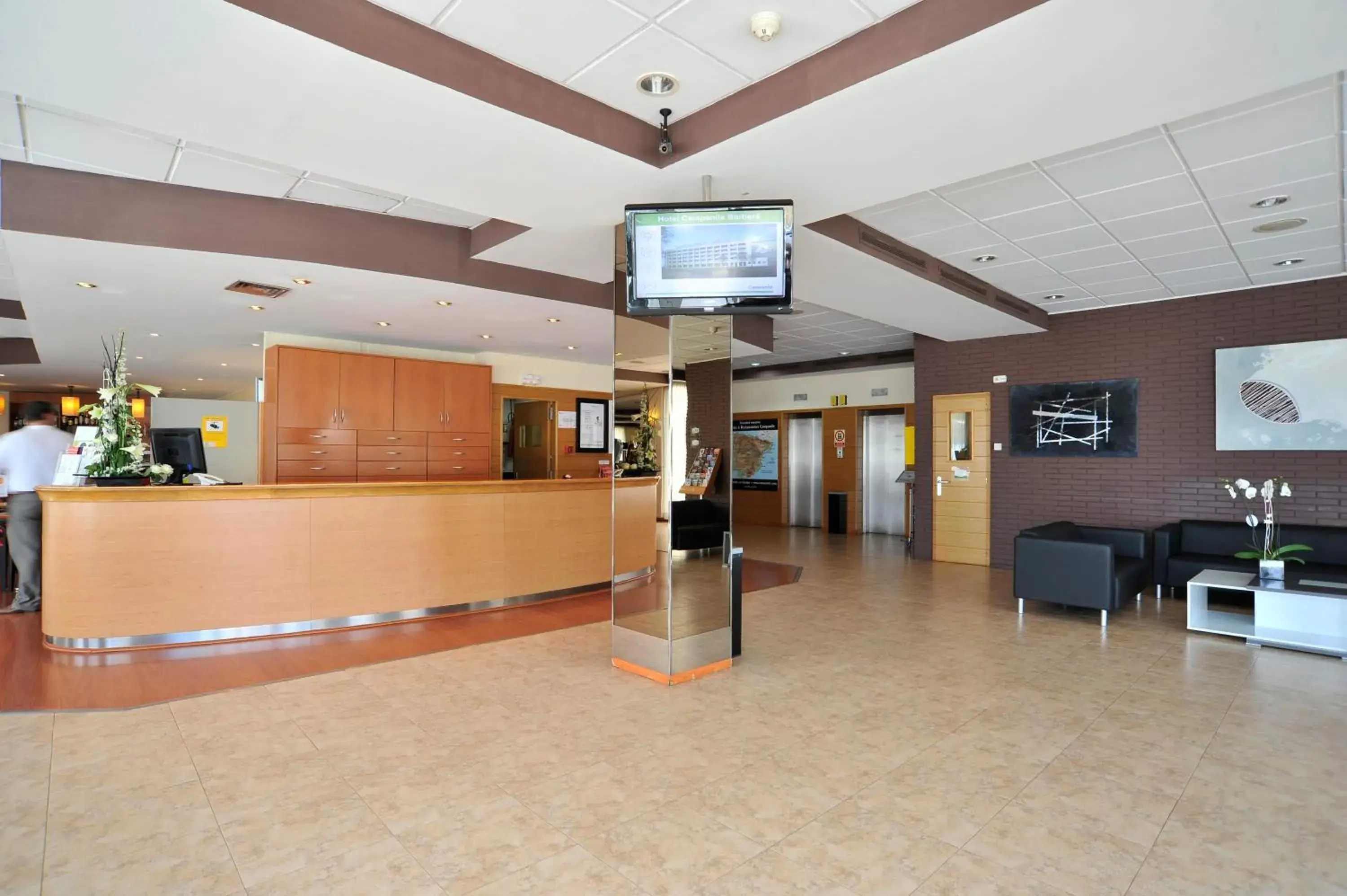 Lobby or reception in Travelodge Barcelona del Vallés Lobby or reception in Travelodge Barcelona del Vallés