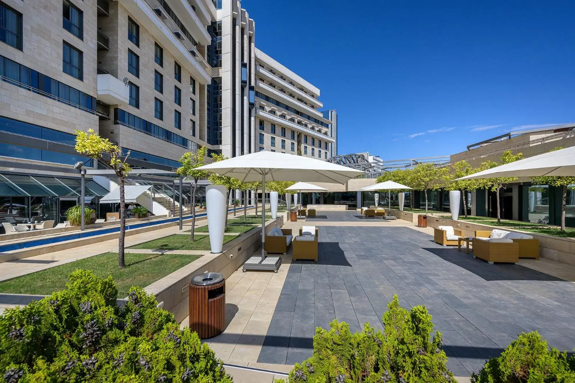 Property building in Hotel Nelva Property building in Hotel Nelva