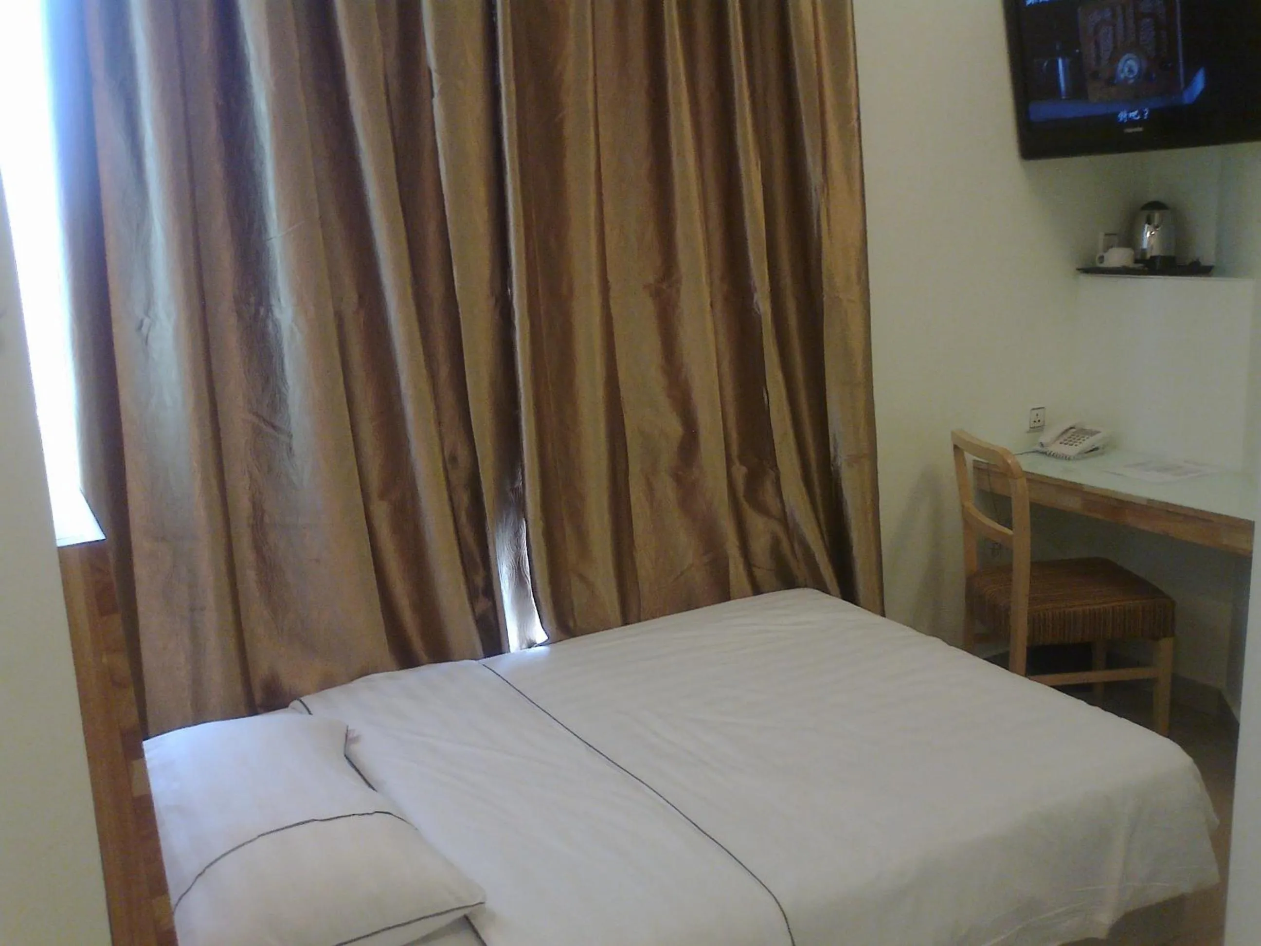 Bed in Hotel Desaria