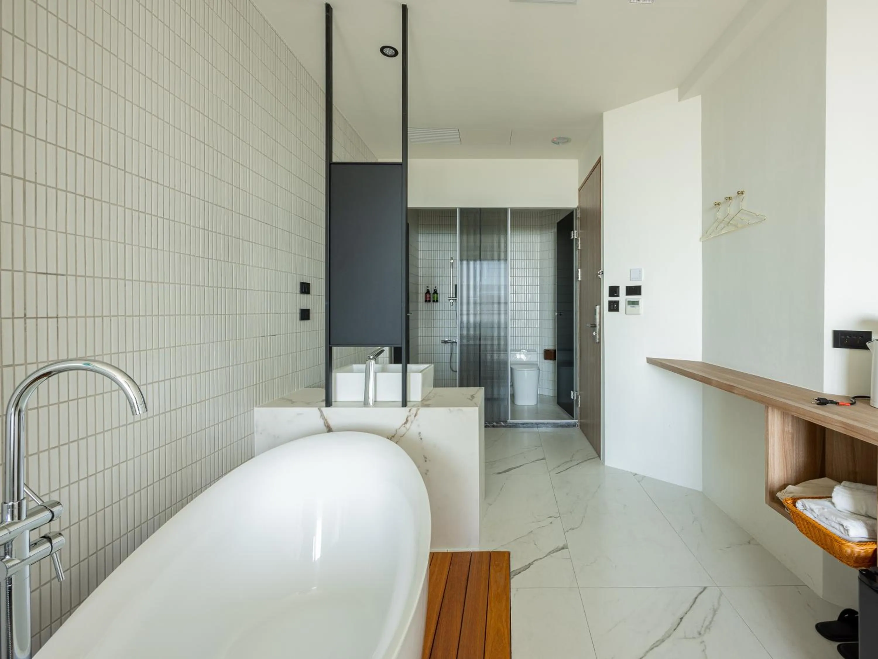 Bath in Kenting Sea Wall 130