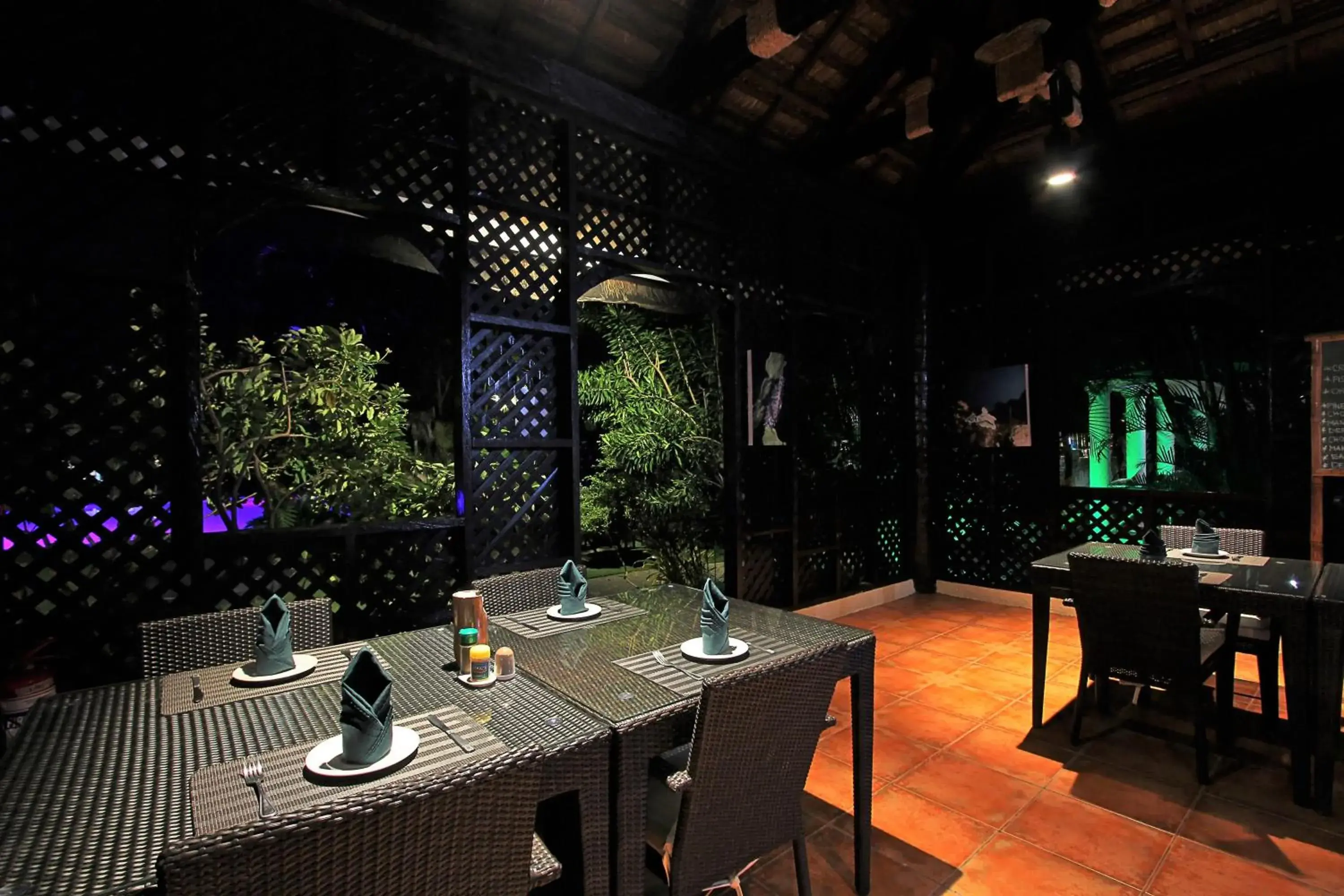 Restaurant/places to eat in Thalatta Resort Restaurant/places to eat in Thalatta Resort