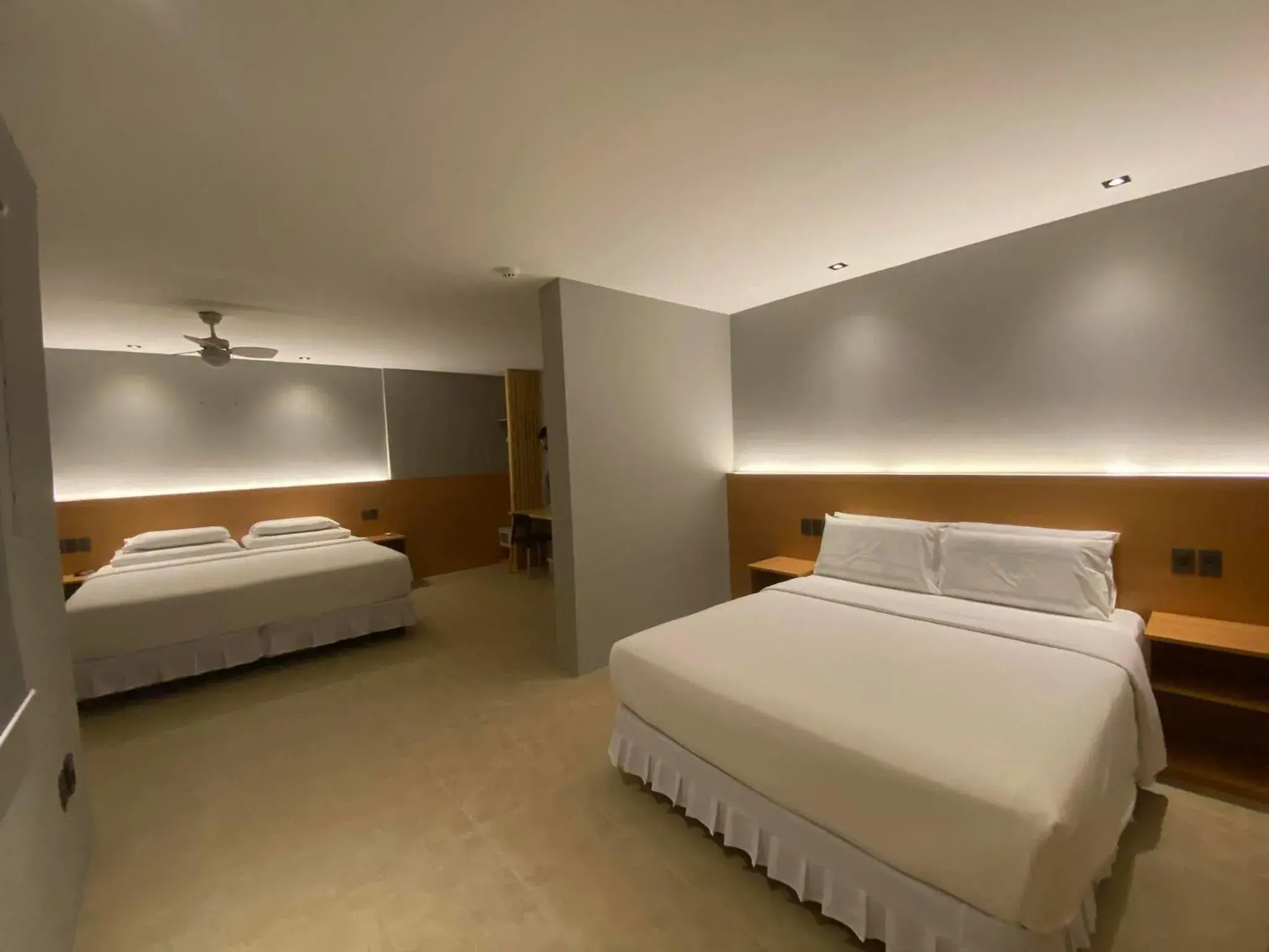 Bedroom, Bed in Mayfair Resort Bedroom, Bed in Mayfair Resort