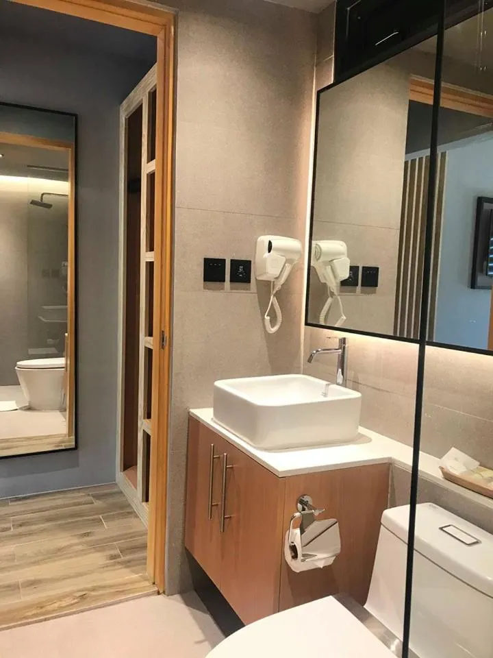 Toilet in Mayfair Resort