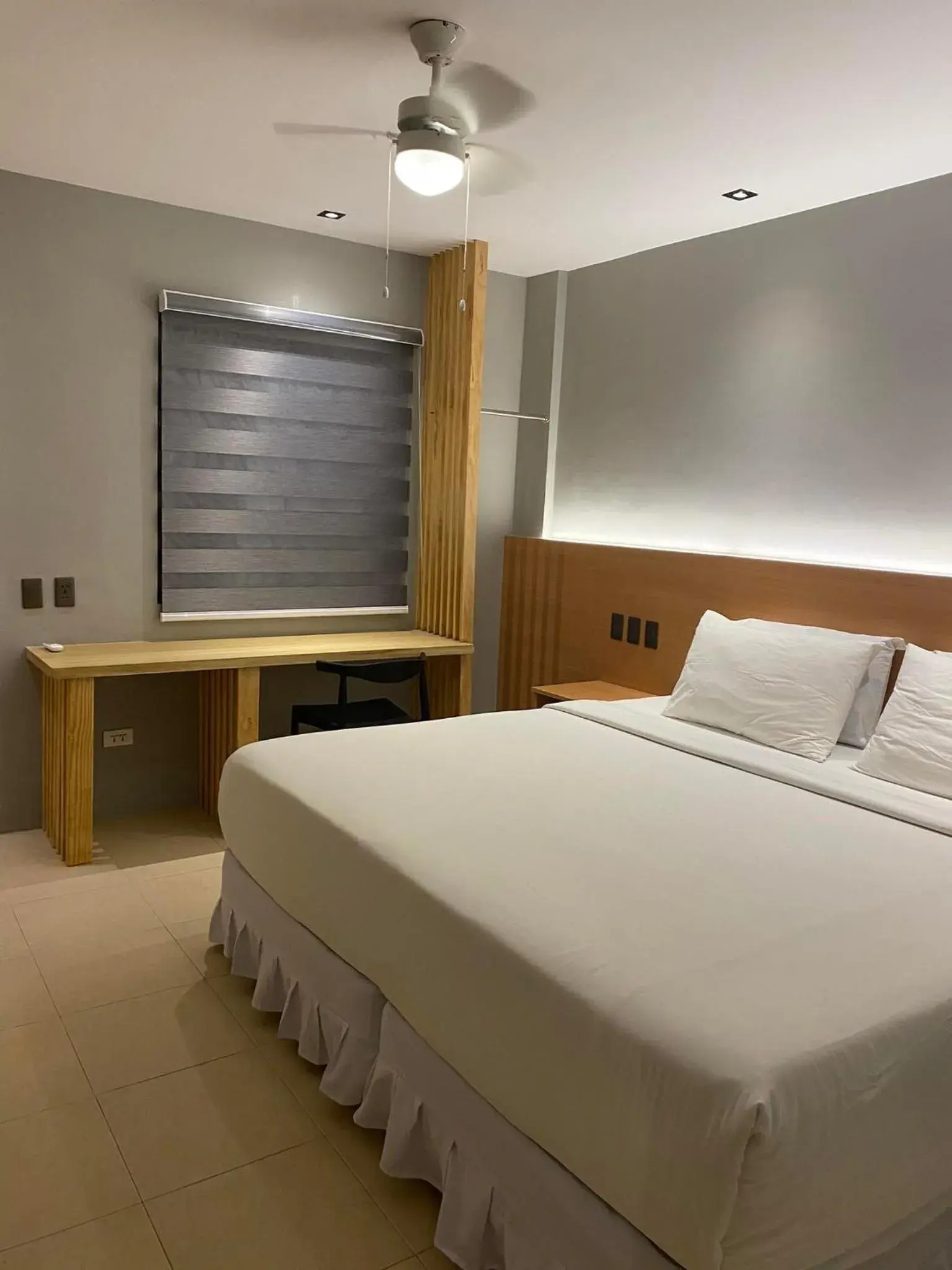 Bed in Mayfair Resort Bed in Mayfair Resort