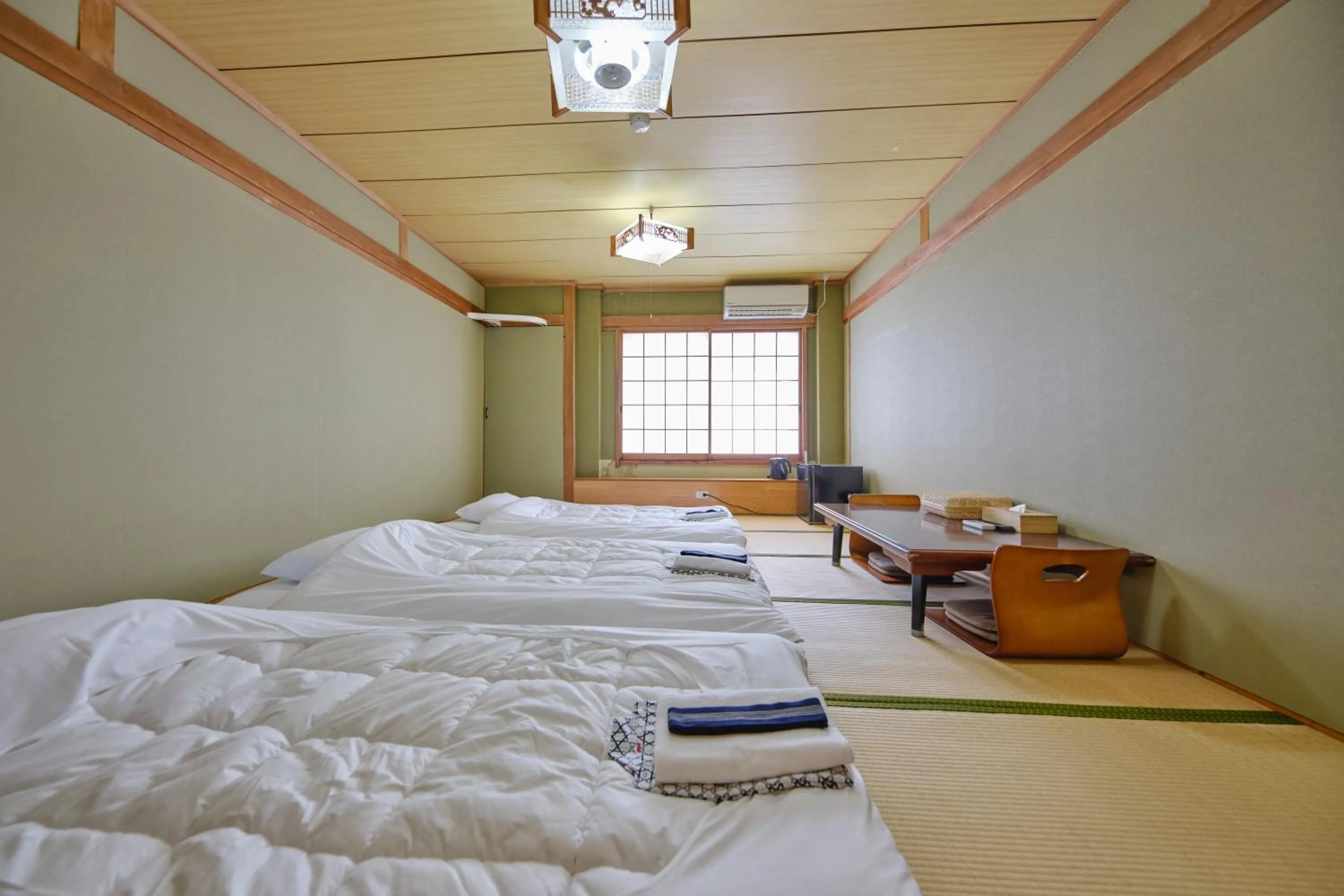 Bed in Fuyo Sankyo Enka