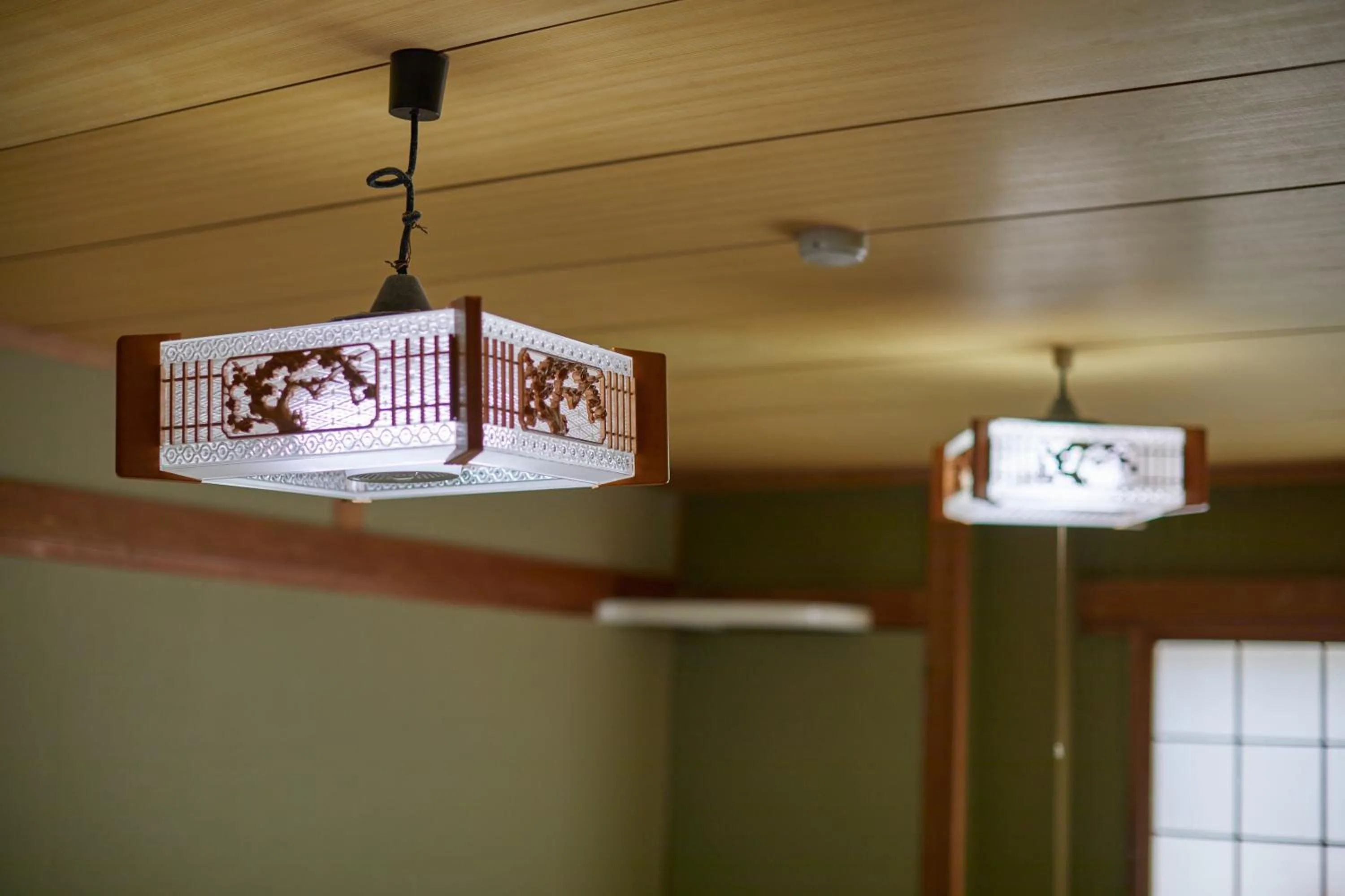 Decorative detail in Fuyo Sankyo Enka