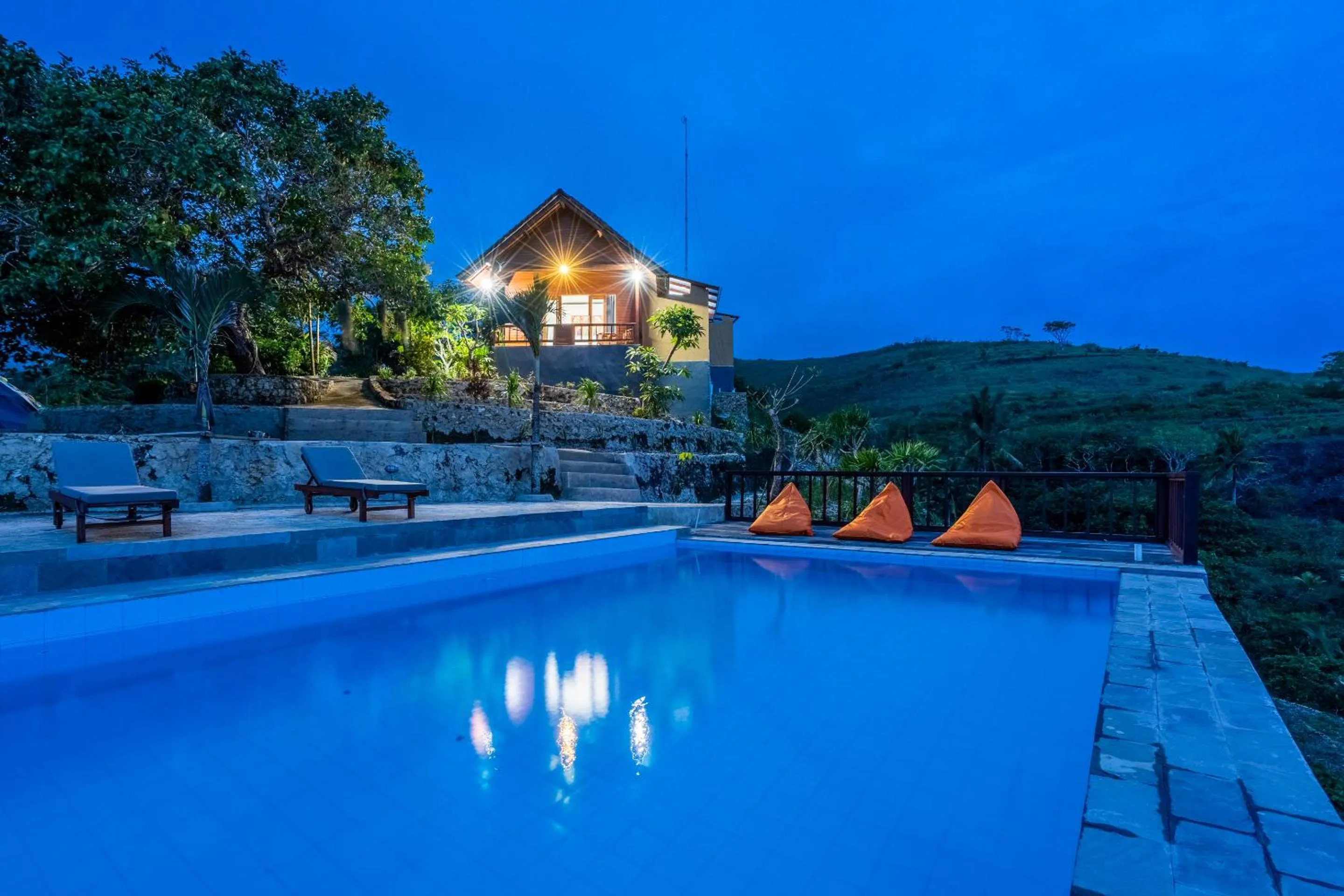 Property building in Pini Sentana Village Nusa Penida