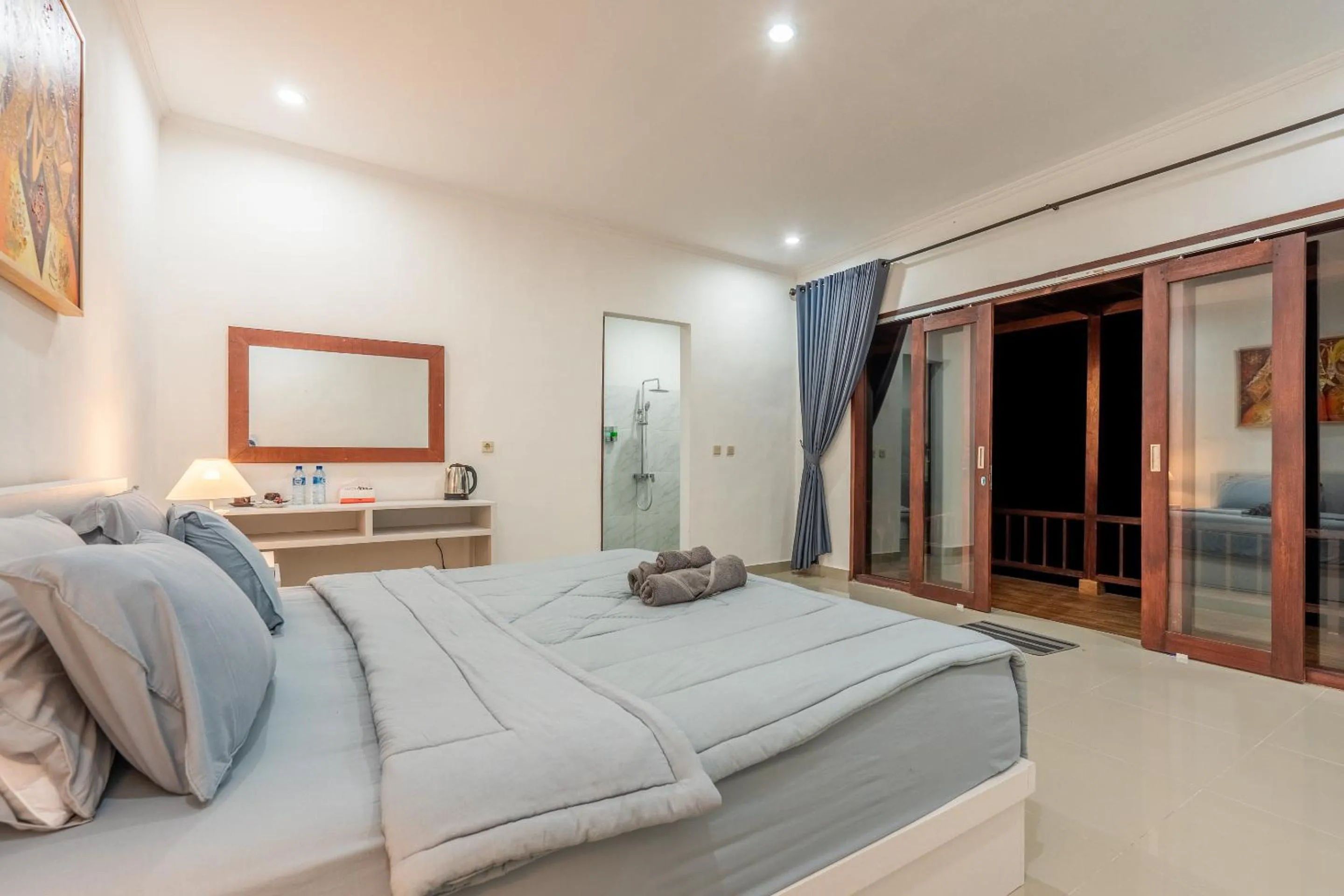 Bed in Pini Sentana Village Nusa Penida