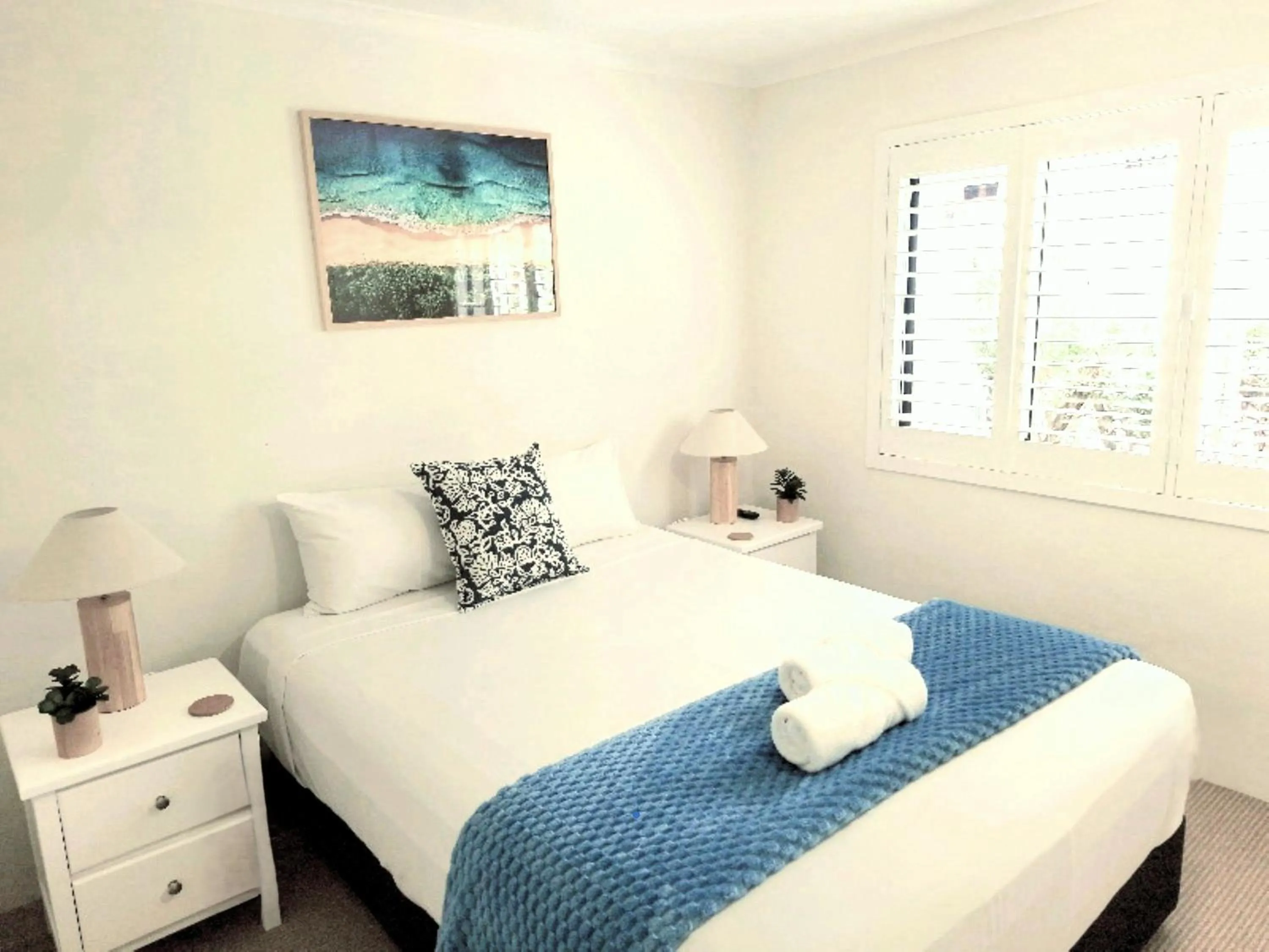 Bed in Joanne Apartments