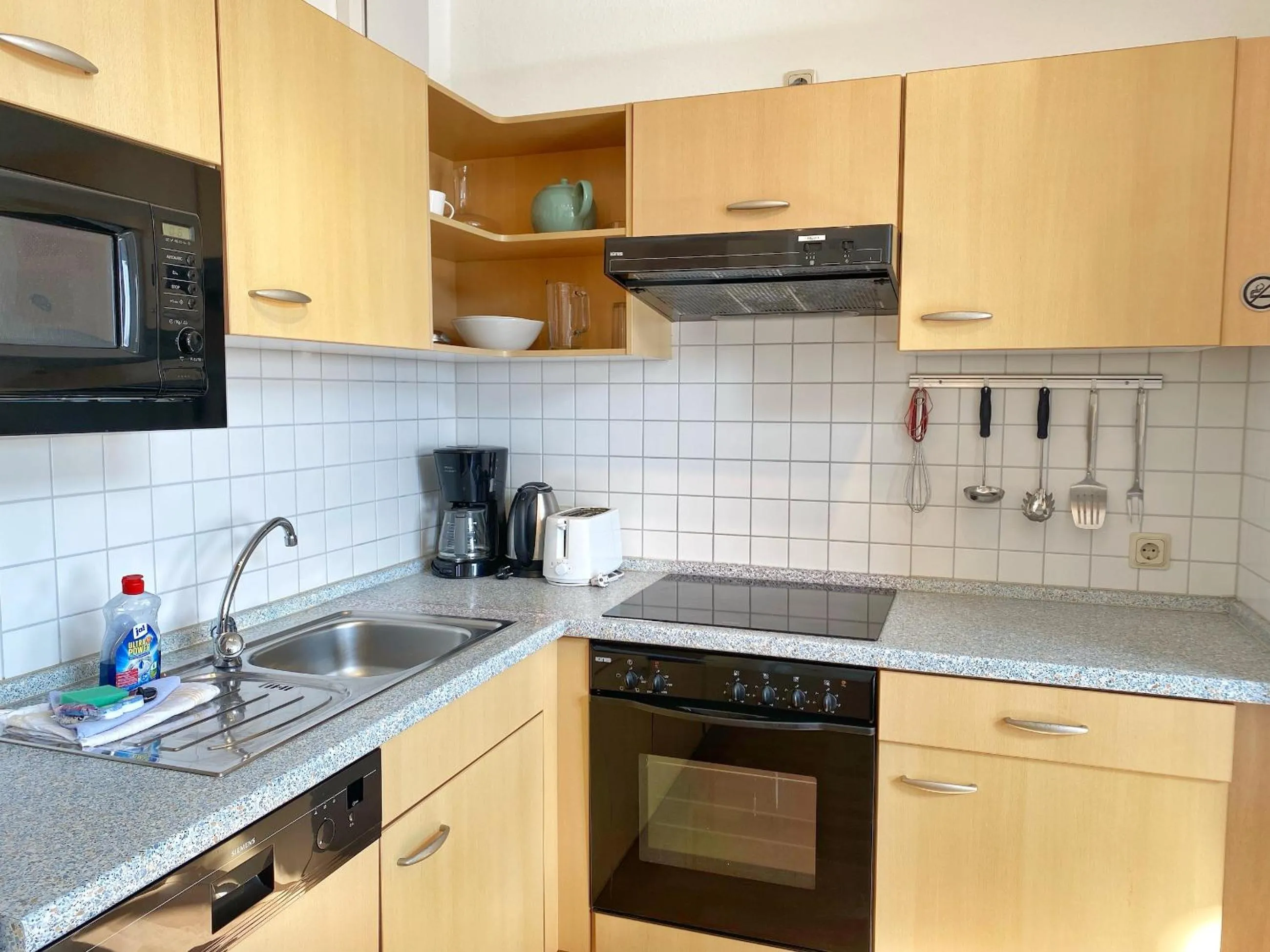 Kitchen or kitchenette in Appartementhaus Victoria - Fewo Meeresrauschen