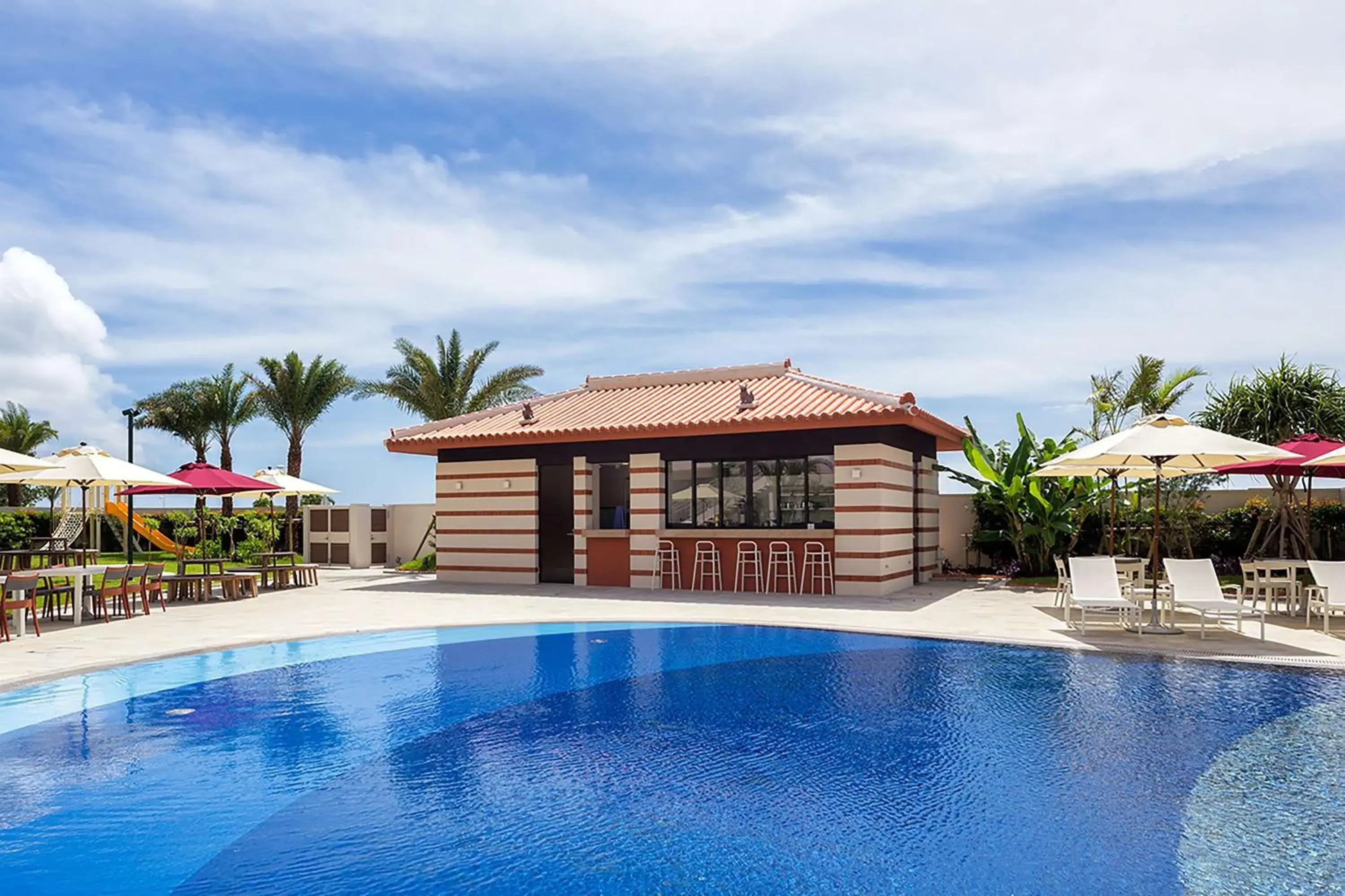 Lounge or bar in Hilton Okinawa Chatan Resort Lounge or bar in Hilton Okinawa Chatan Resort