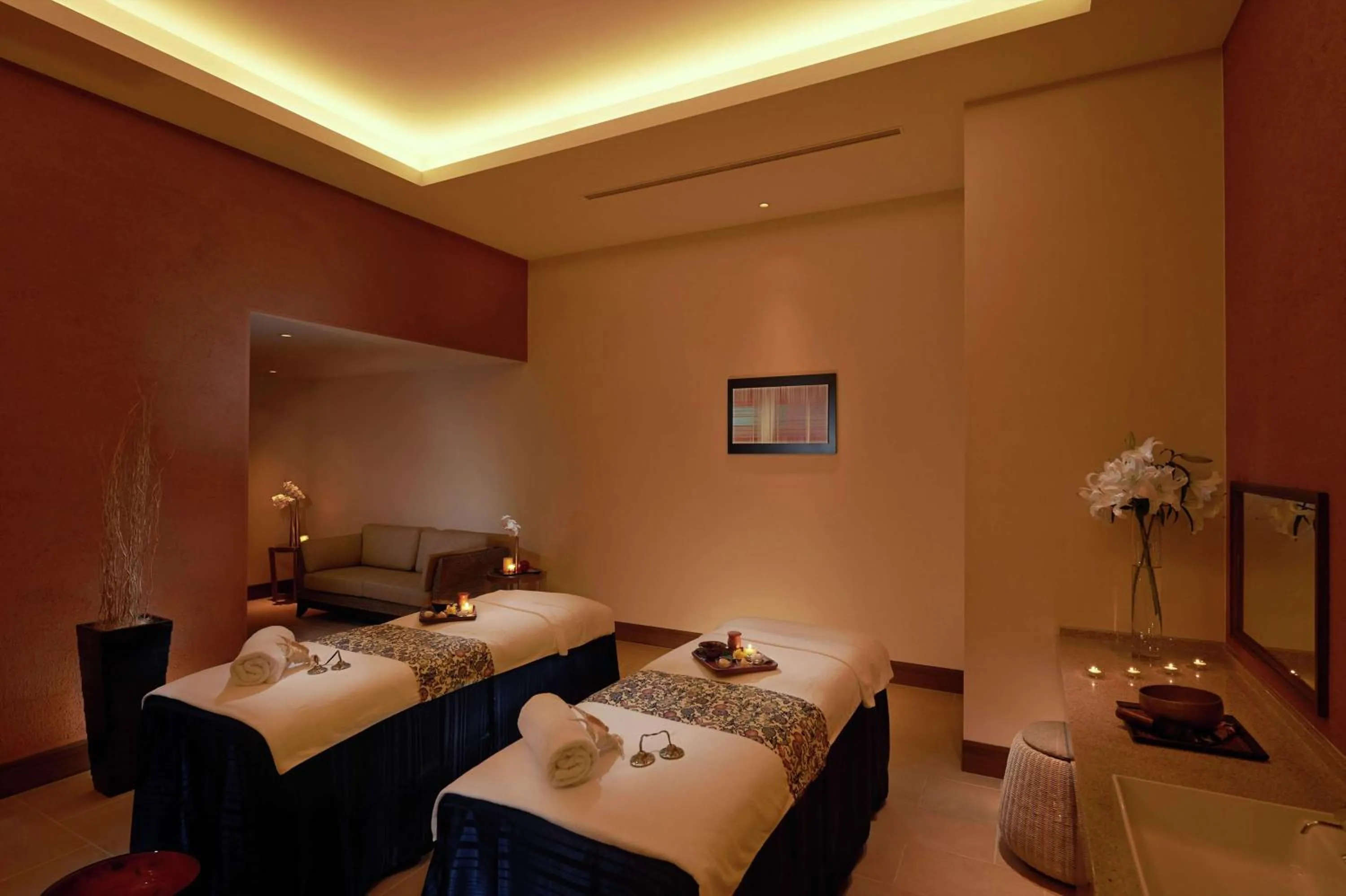 Sports, Bed in Hilton Okinawa Chatan Resort