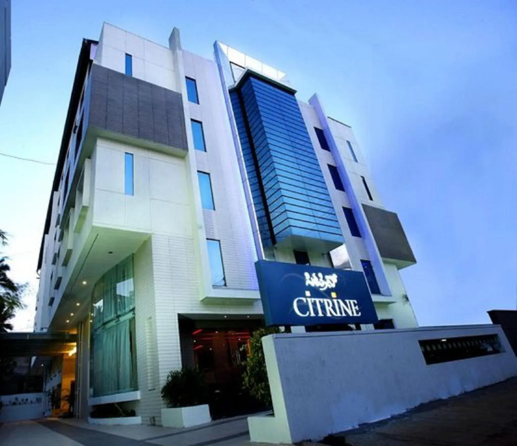 Property building in Citrine Property building in Citrine