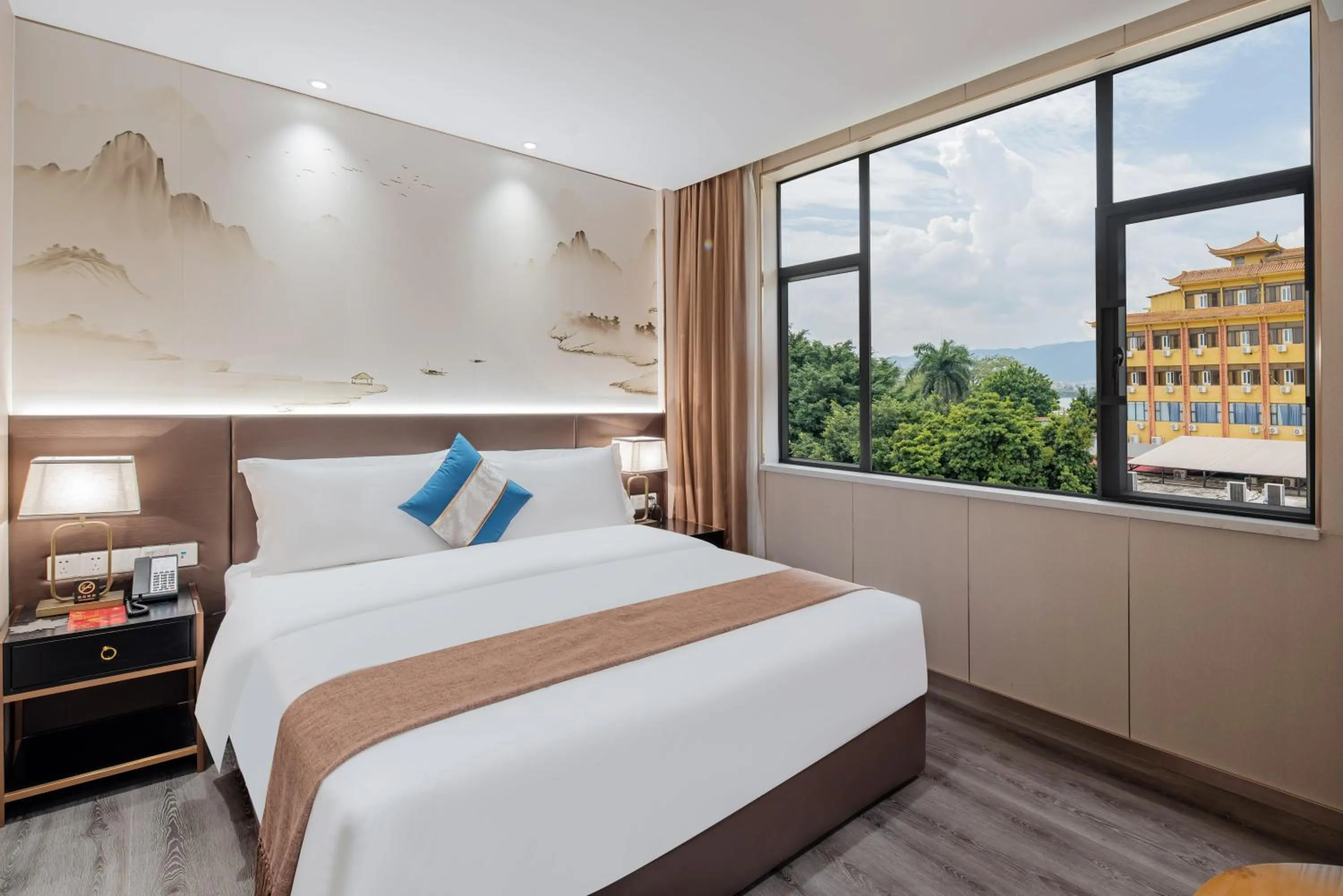 Bed in White Swan Guest House