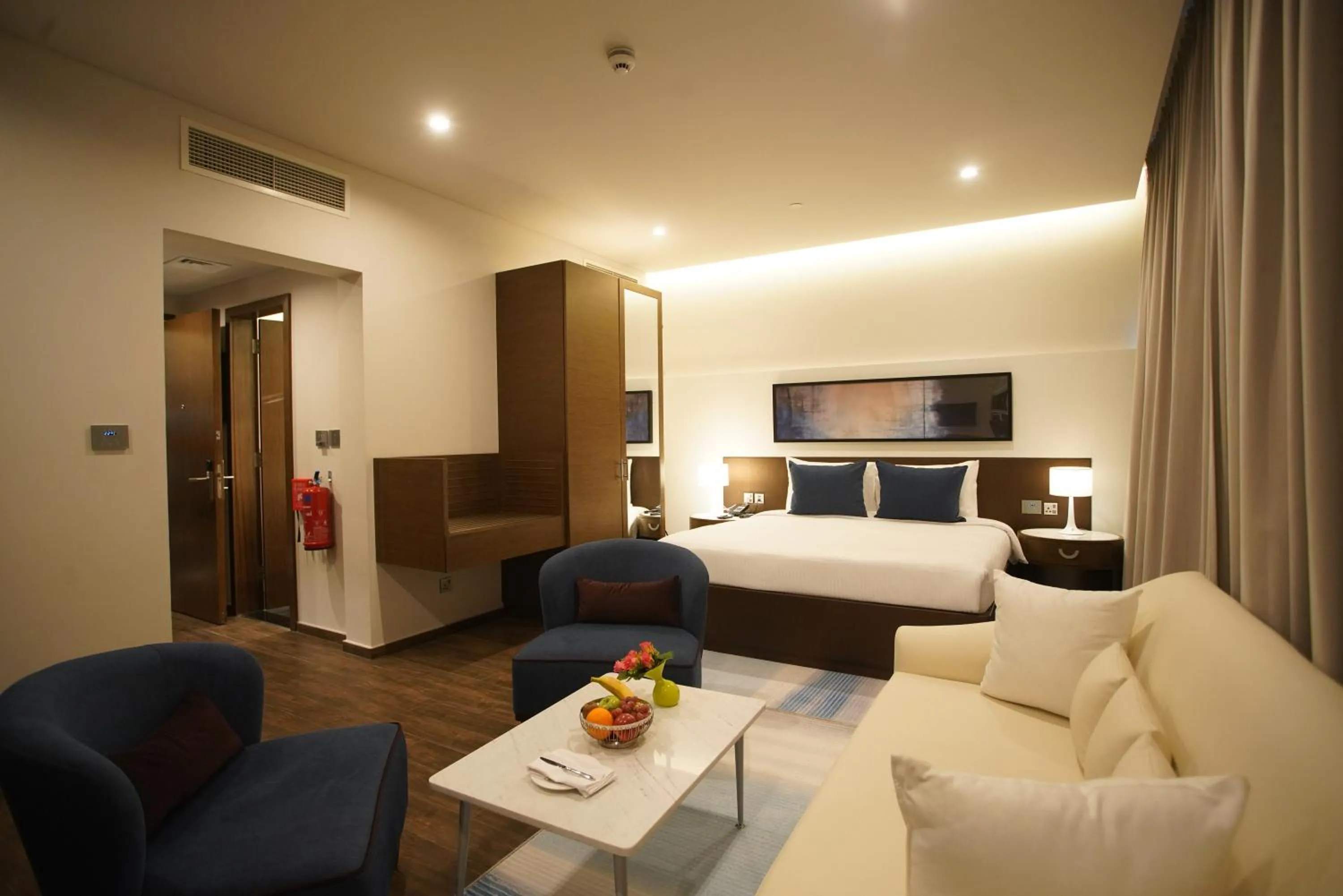 Bedroom, Bed in C - Hotel and Suites Doha