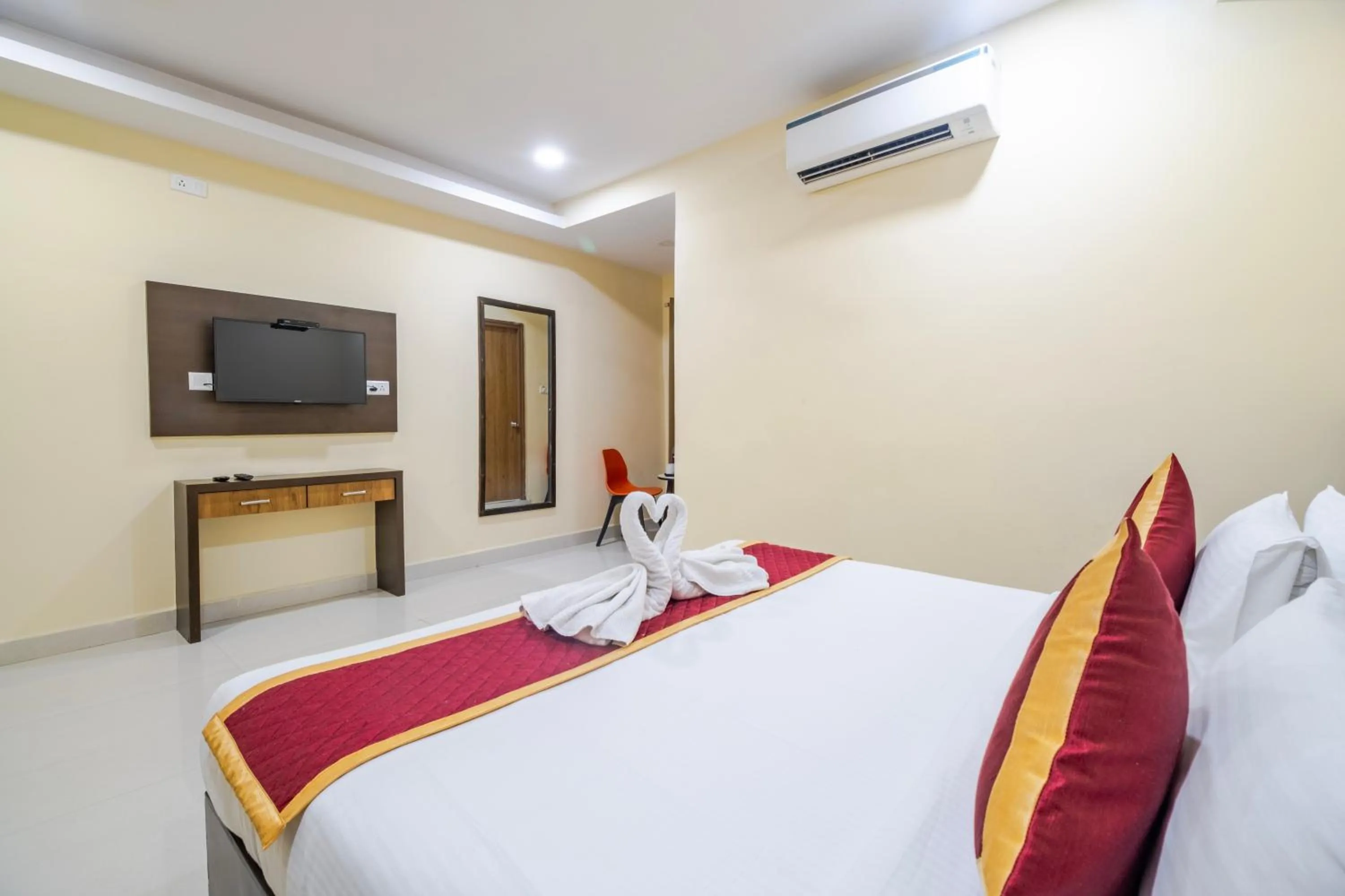 Bed in Lemonridge Hotels Kukatpally