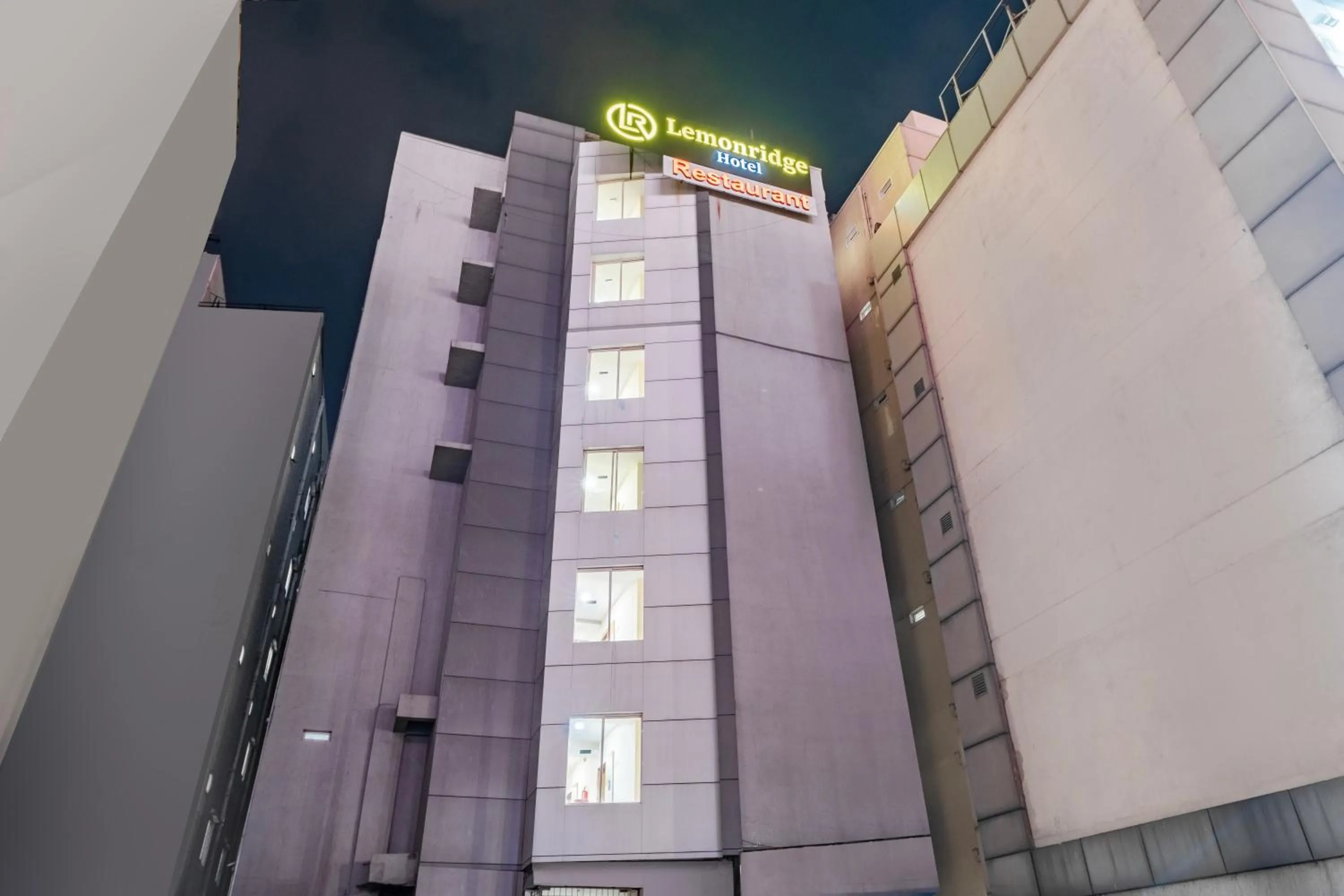 Property building in Lemonridge Hotels Kukatpally