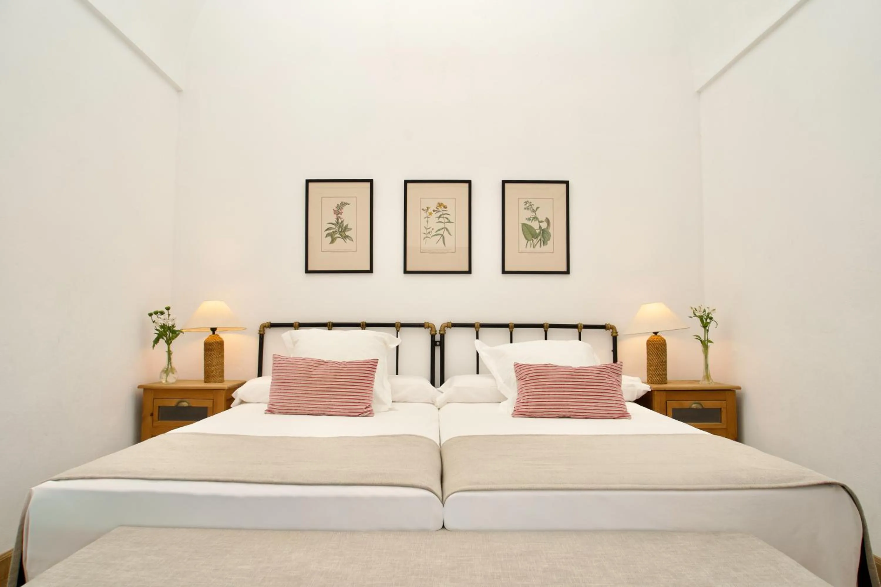 Bedroom, Bed in Monasterio de San Francisco