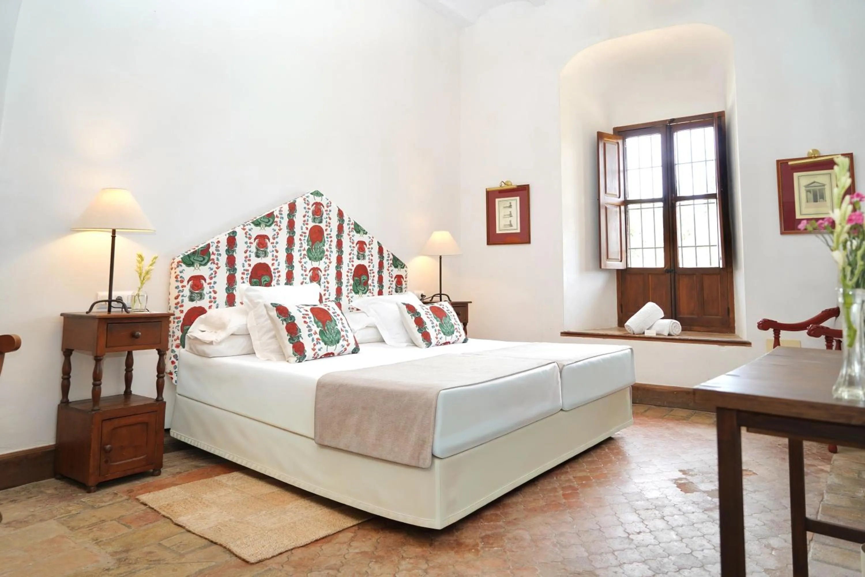 Other, Bed in Monasterio de San Francisco