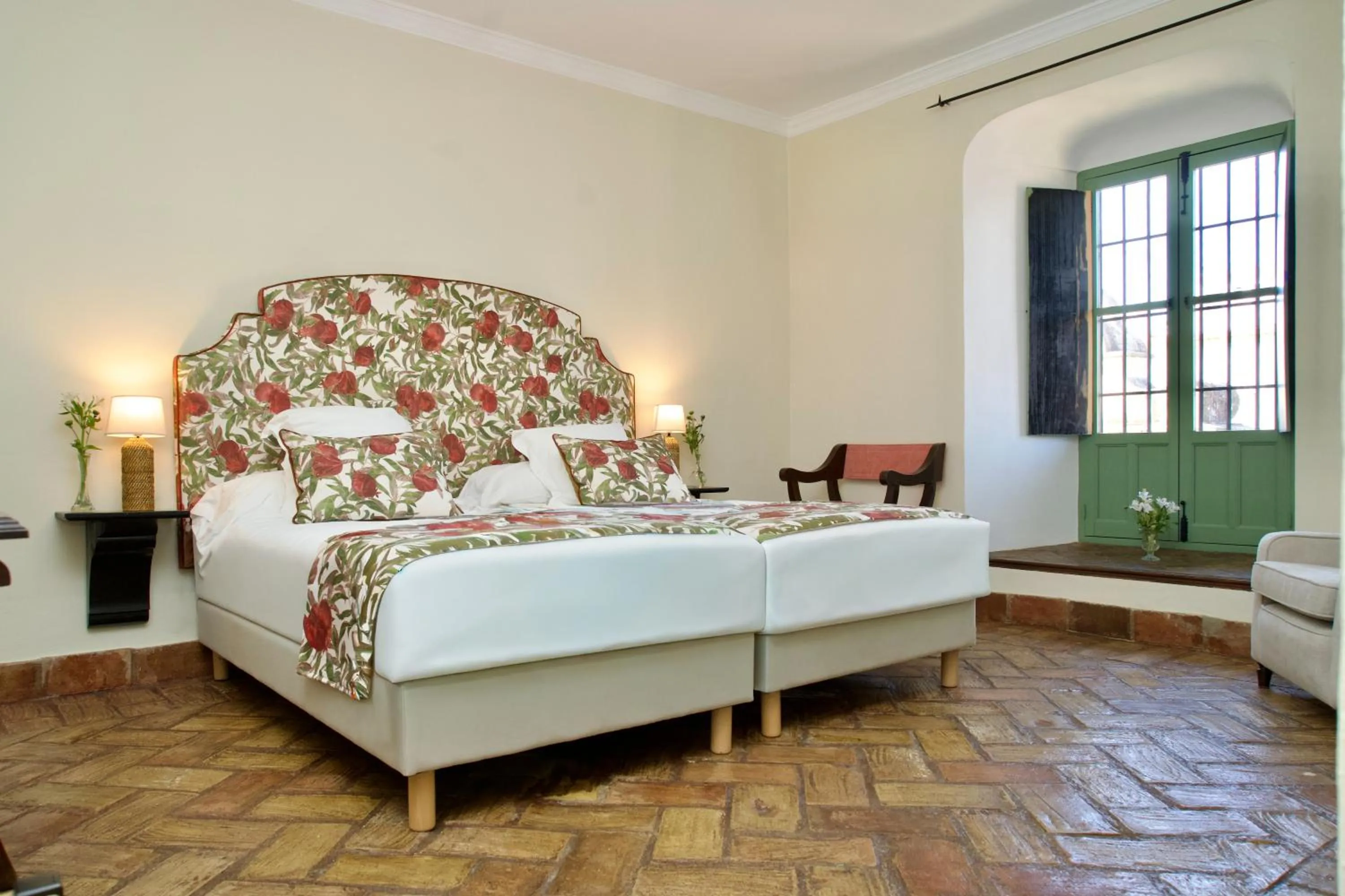 Bedroom, Bed in Monasterio de San Francisco