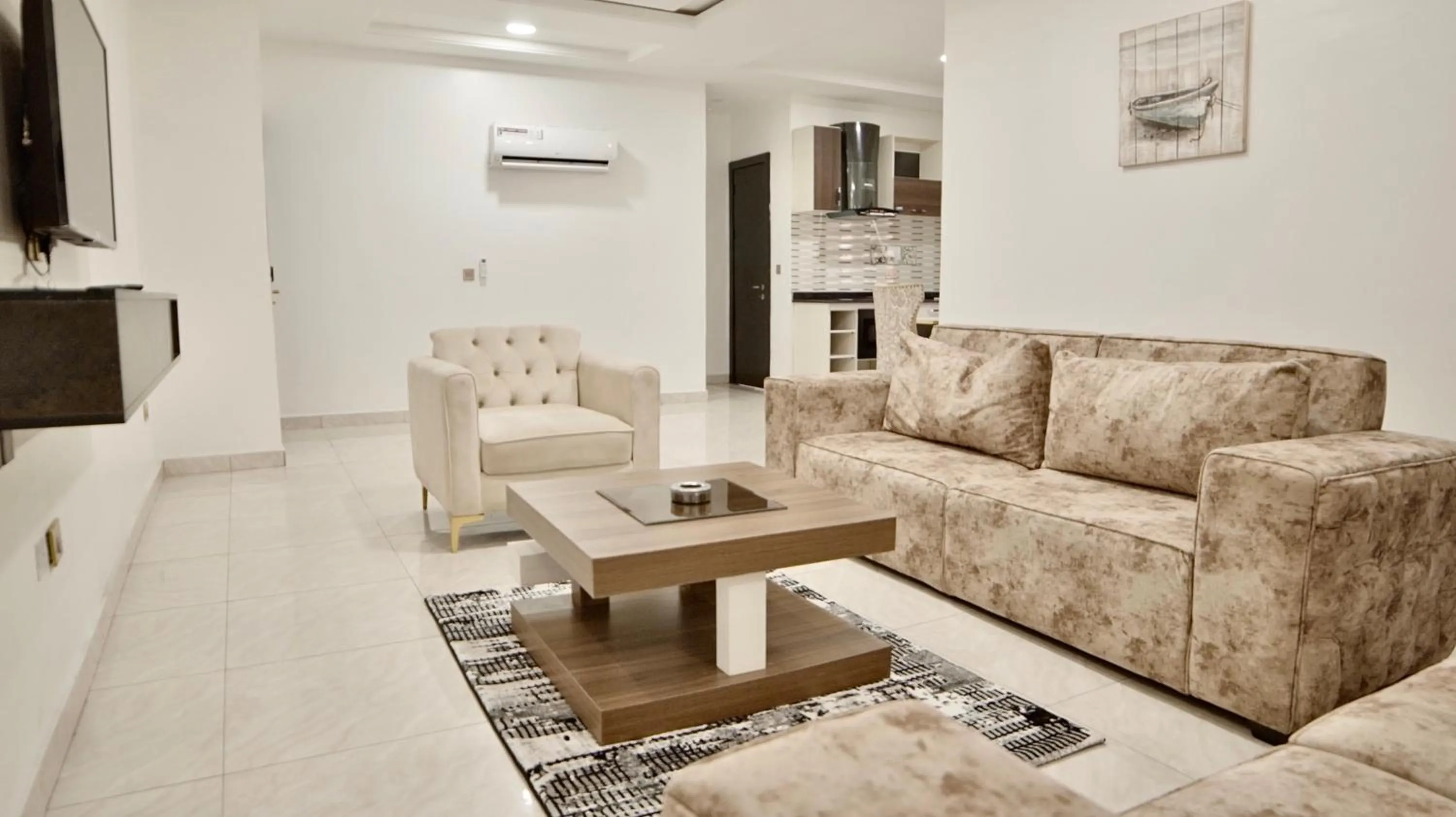 Communal lounge/ TV room in 247 Luxury Hotel & Apartment Ajah