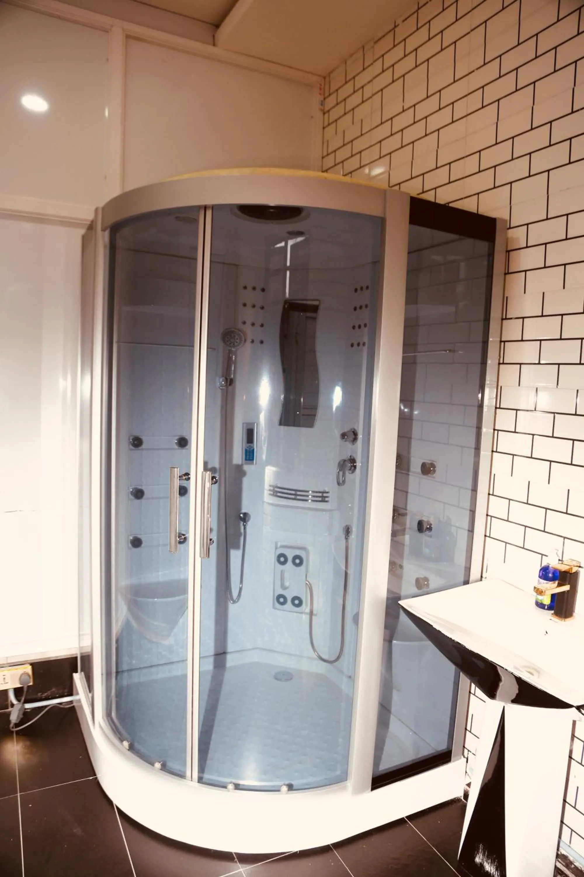 Sauna in 247 Luxury Hotel & Apartment Ajah