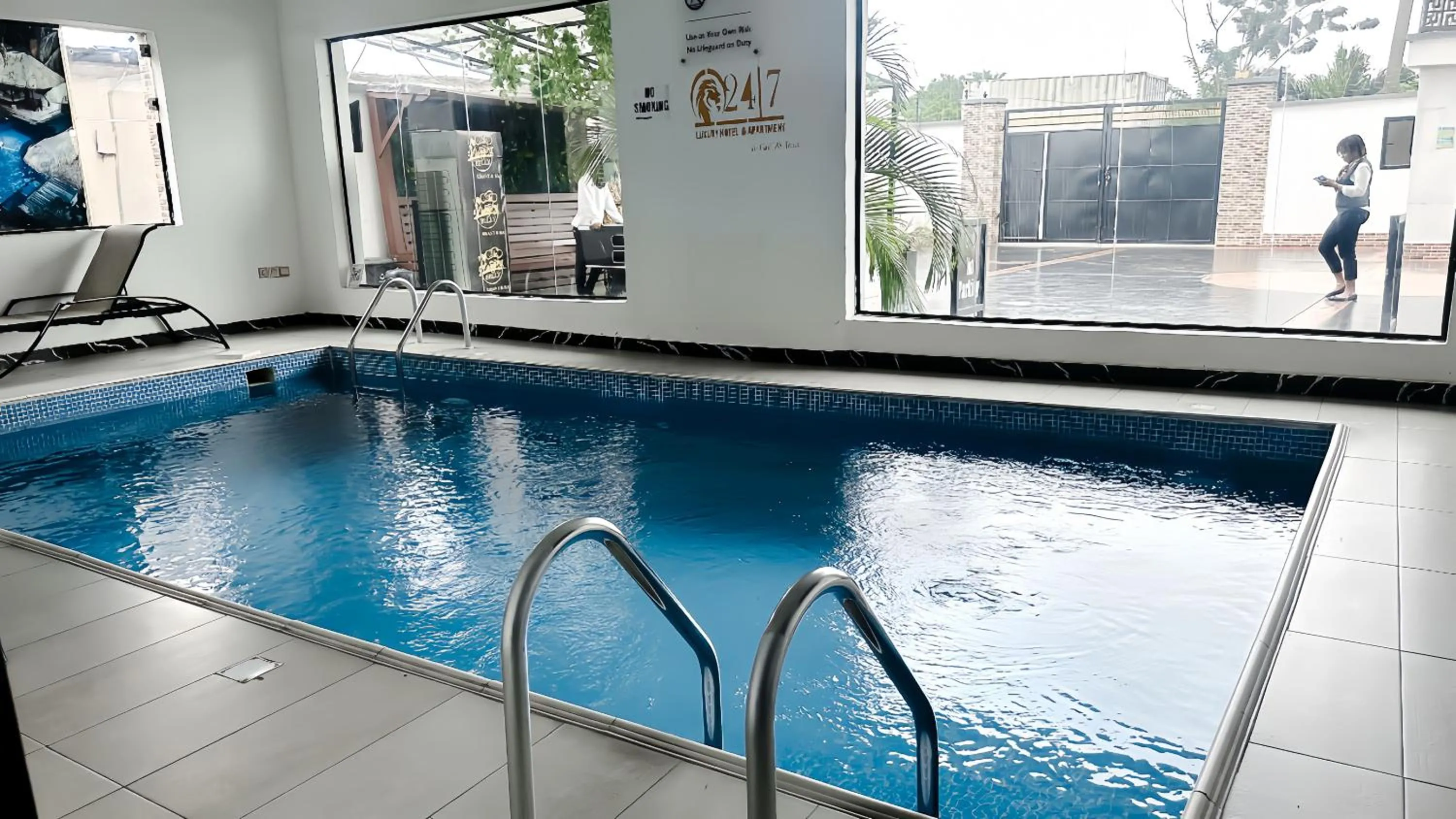 247 Luxury Hotel & Apartment Ajah