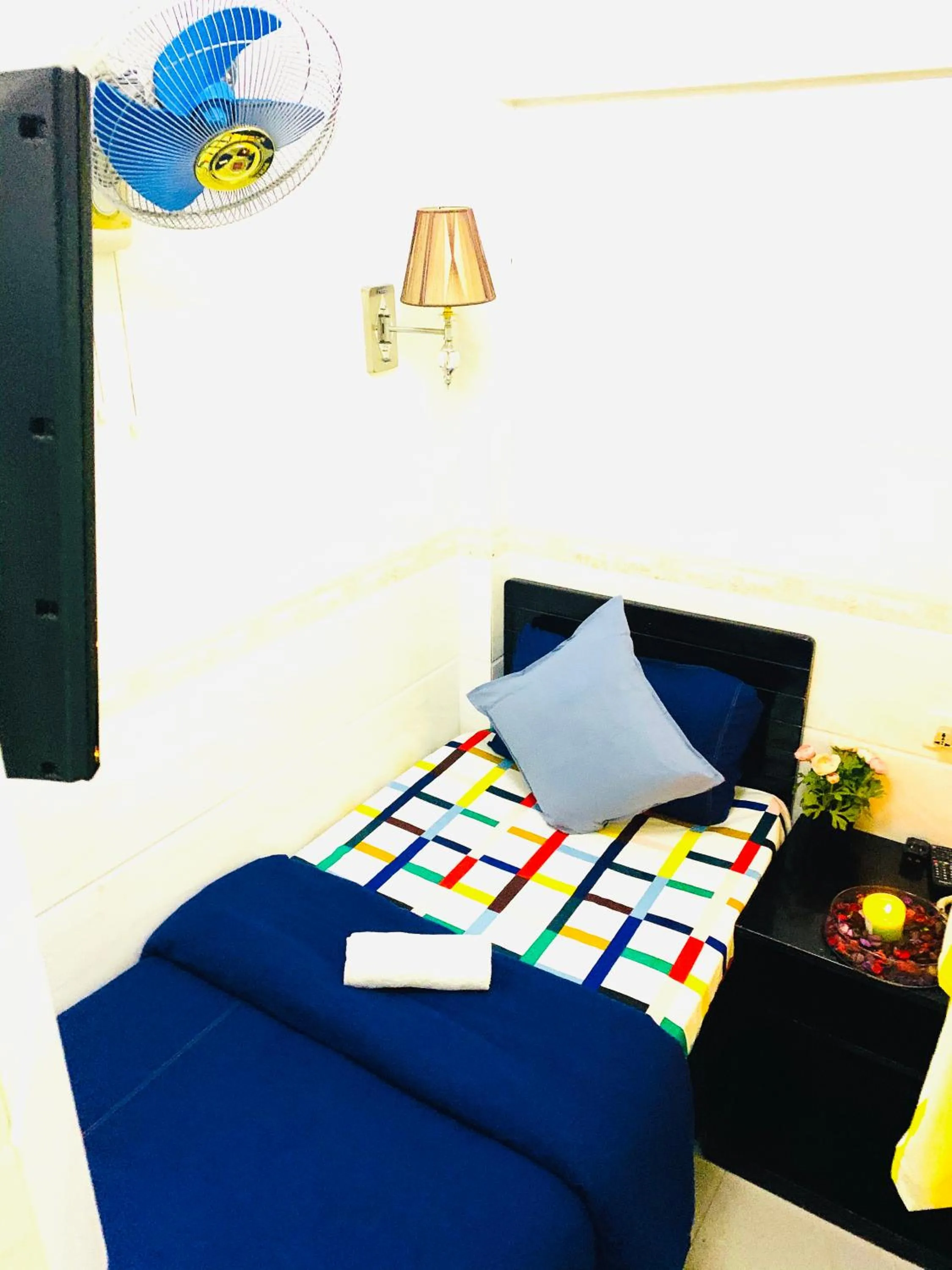 Photo of the whole room, Bed in Australia Lounge