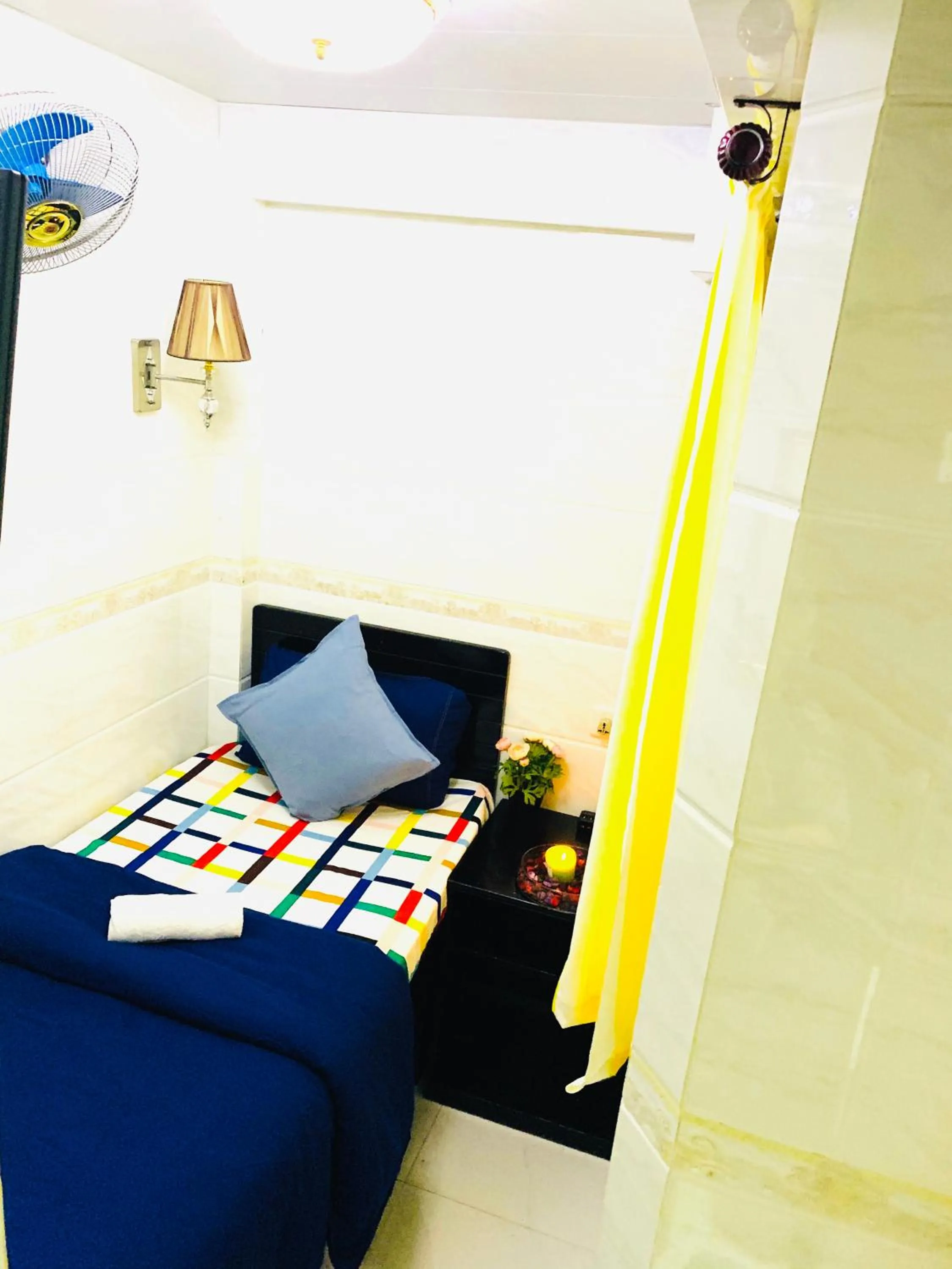 cot, Bed in Australia Lounge