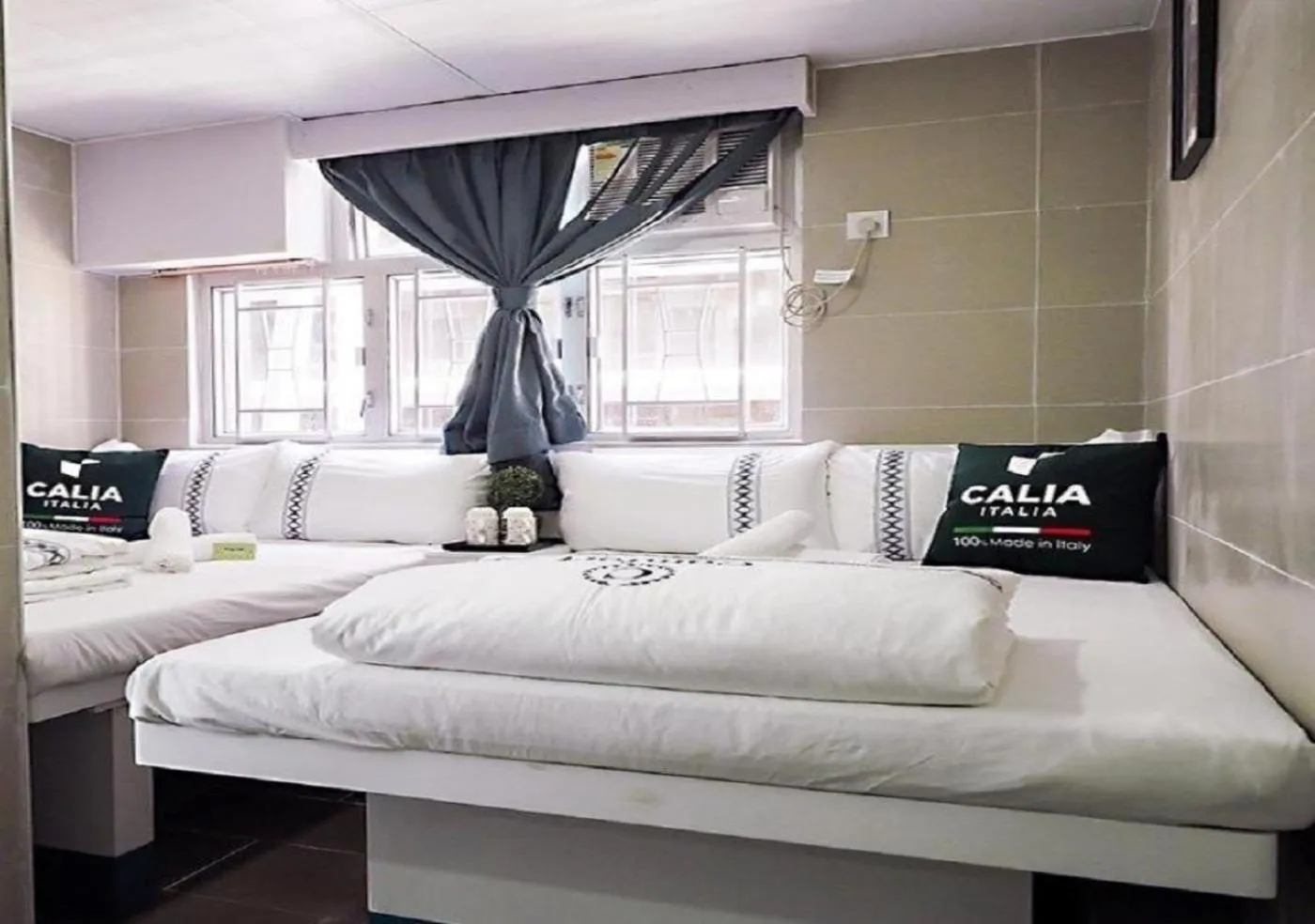 Bed in Australia Lounge