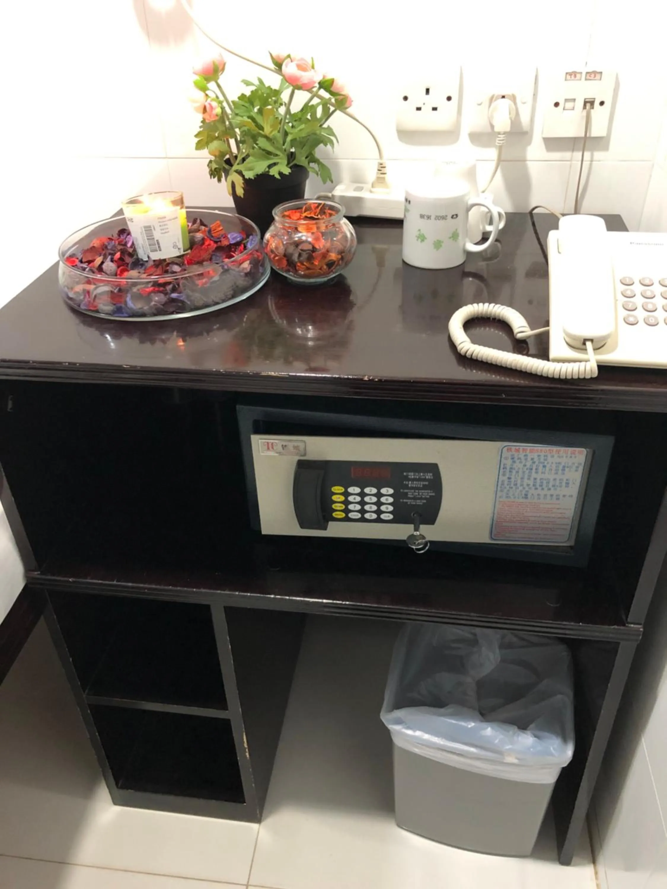 Coffee/tea facilities in Australia Lounge