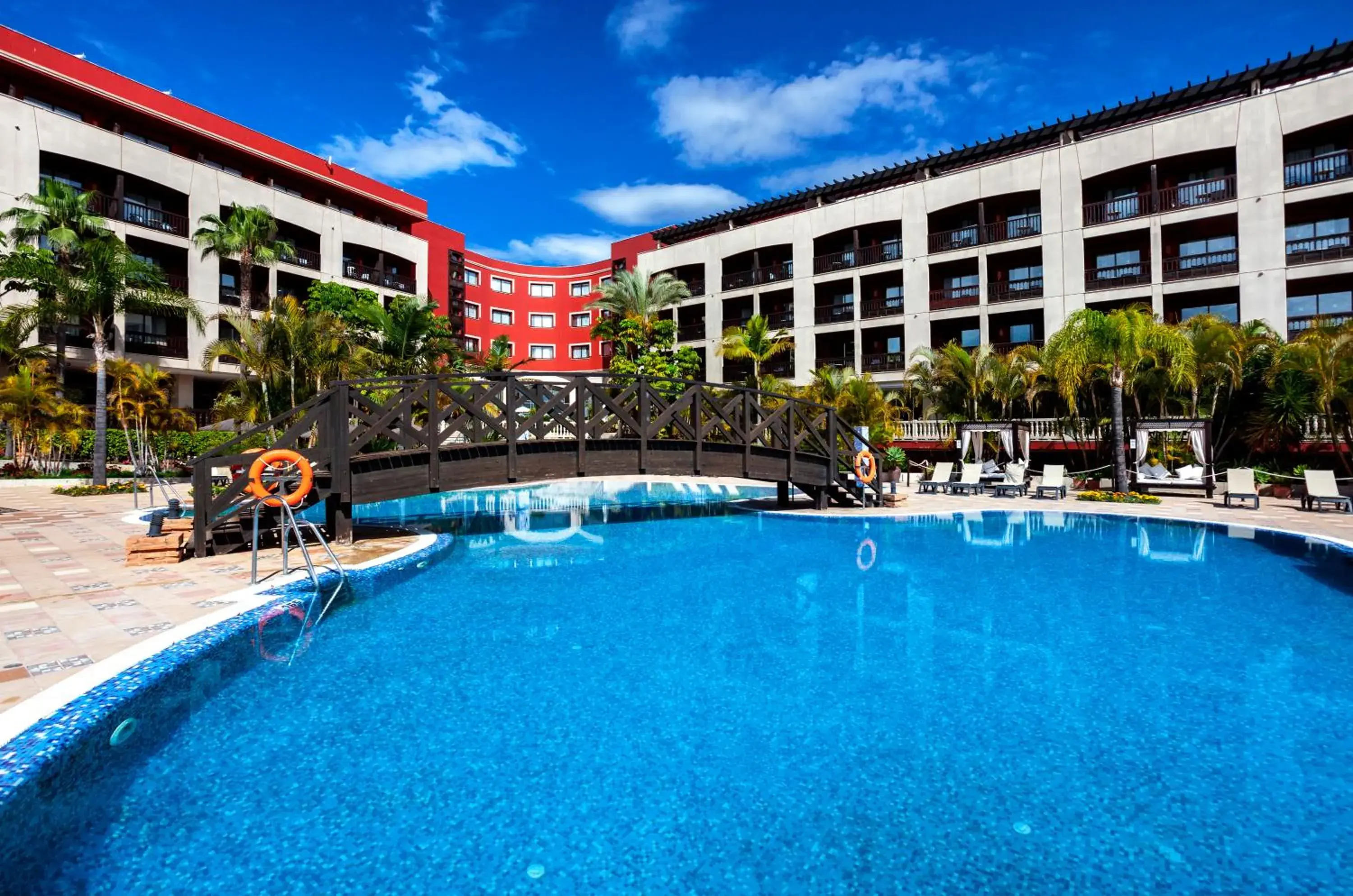 Swimming pool in Barceló Marbella Swimming pool in Barceló Marbella