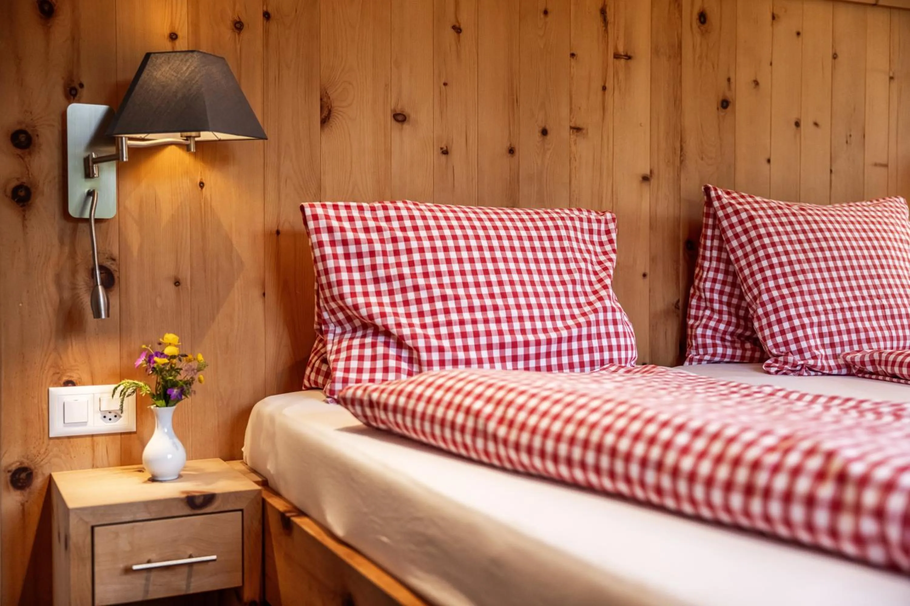 Photo of the whole room, Bed in Erzhorn