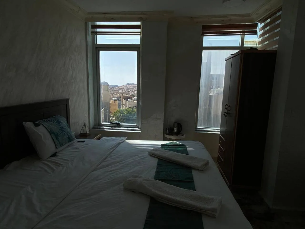 Bed in Raqeem Hotel