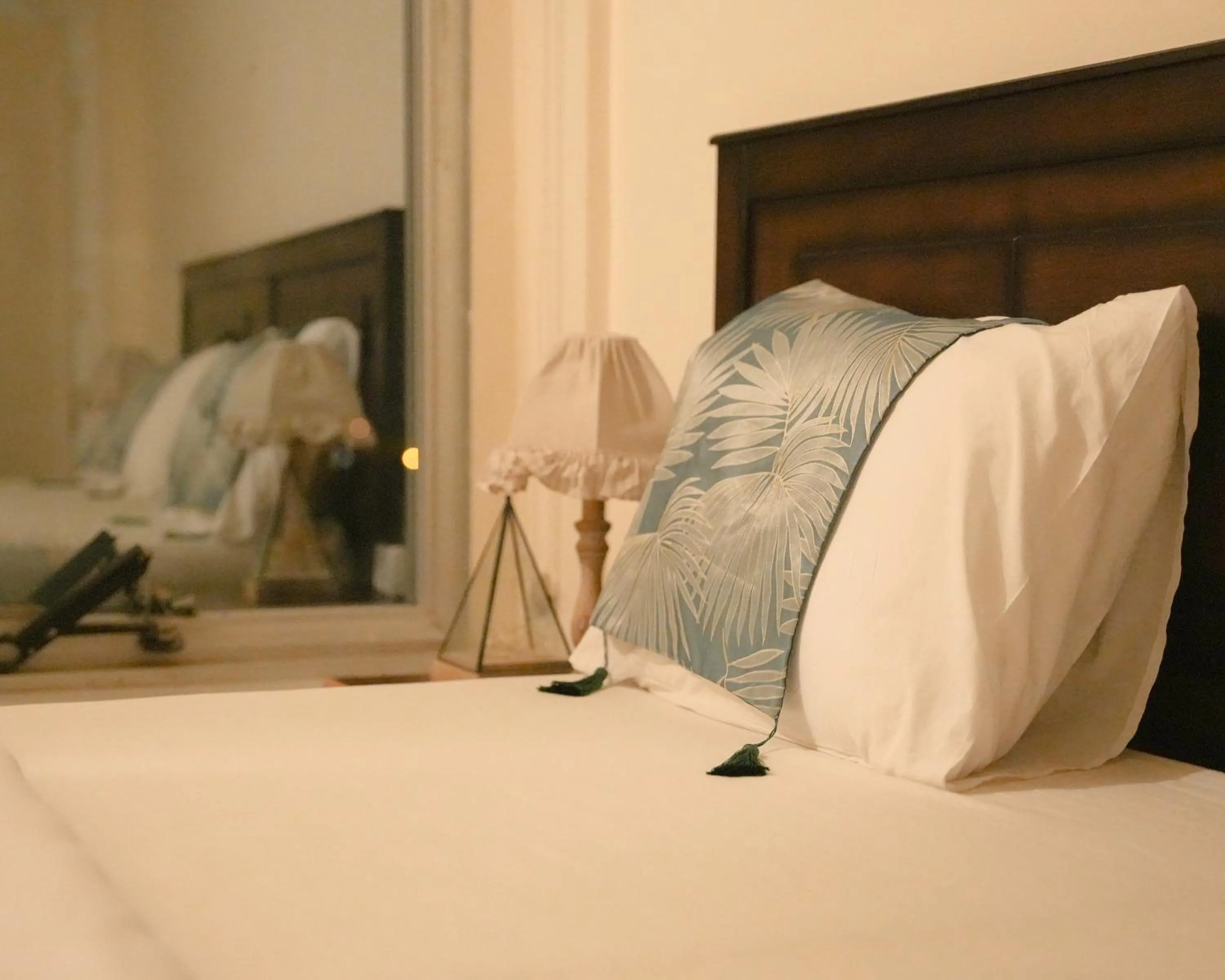 Bed in Raqeem Hotel