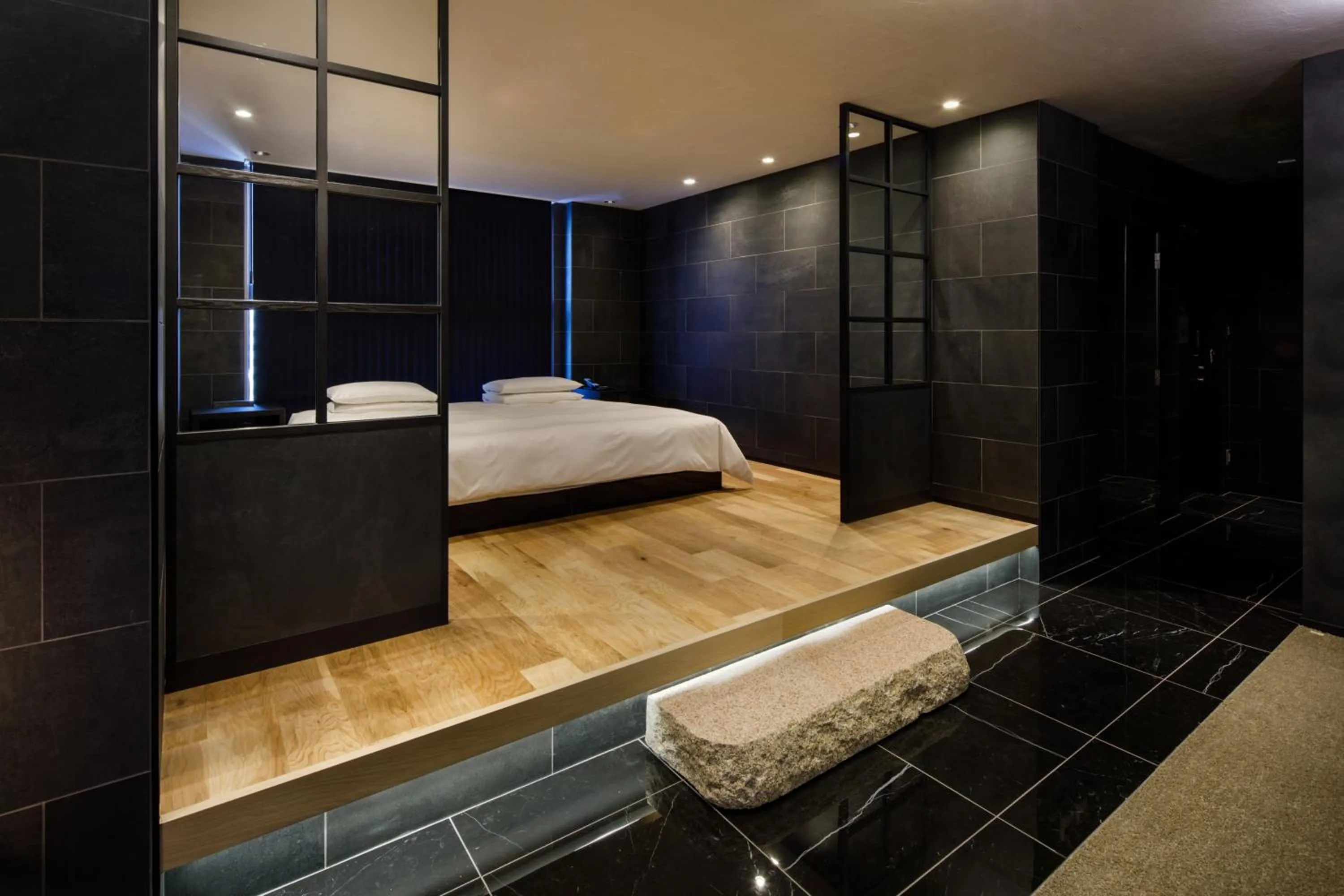 Photo of the whole room, Bed in The Screen