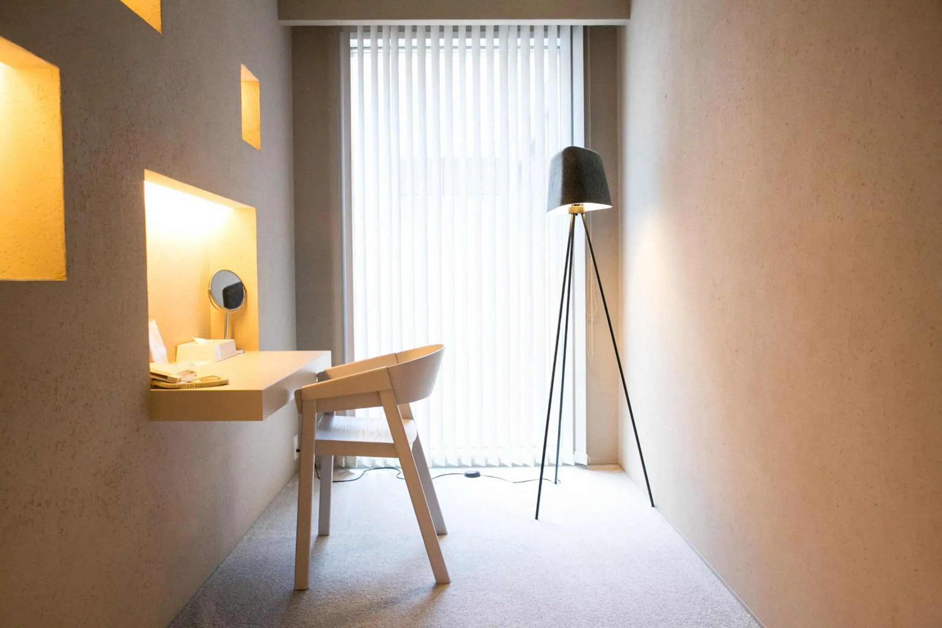 Photo of the whole room in The Screen Photo of the whole room in The Screen