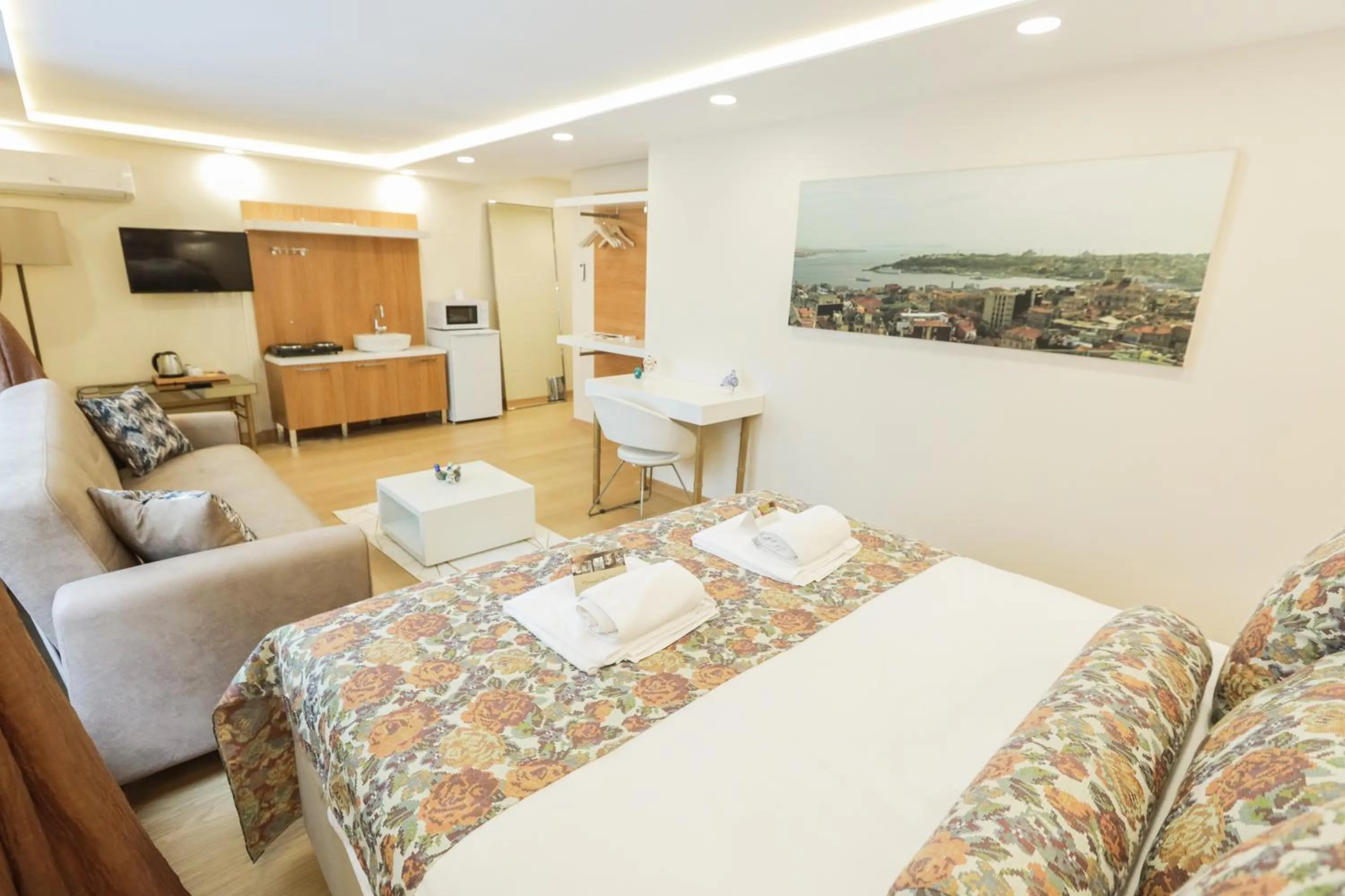 Photo of the whole room, Bed in Wame Suite Hotel Nisantasi