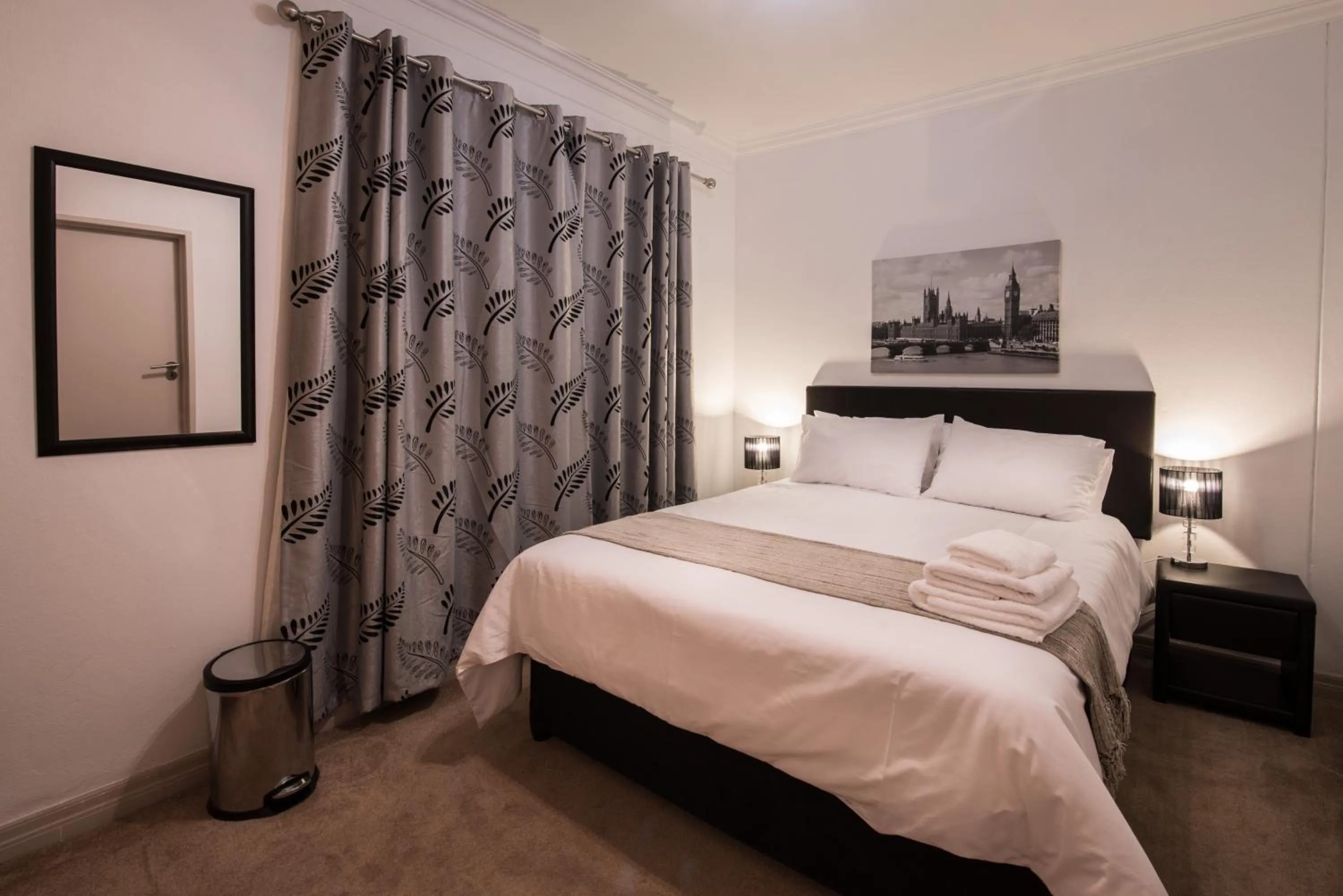 Photo of the whole room, Bed in Prestige Apartments Sandton at Westpoint