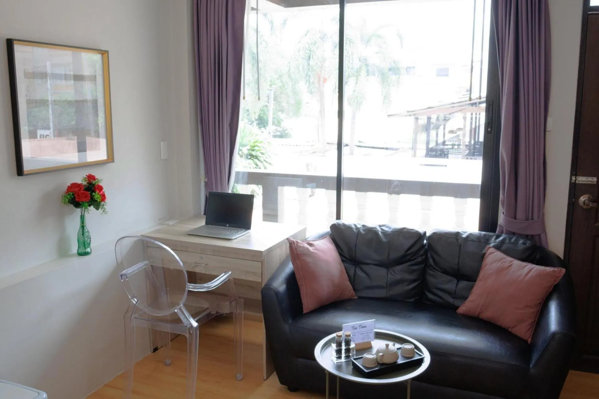 Living room in October Hostel ChiangMai