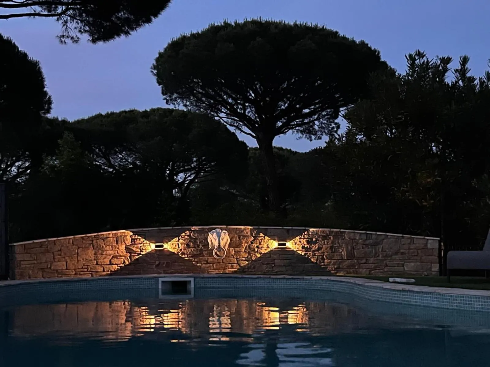 Night in Le Mas du Rouquan