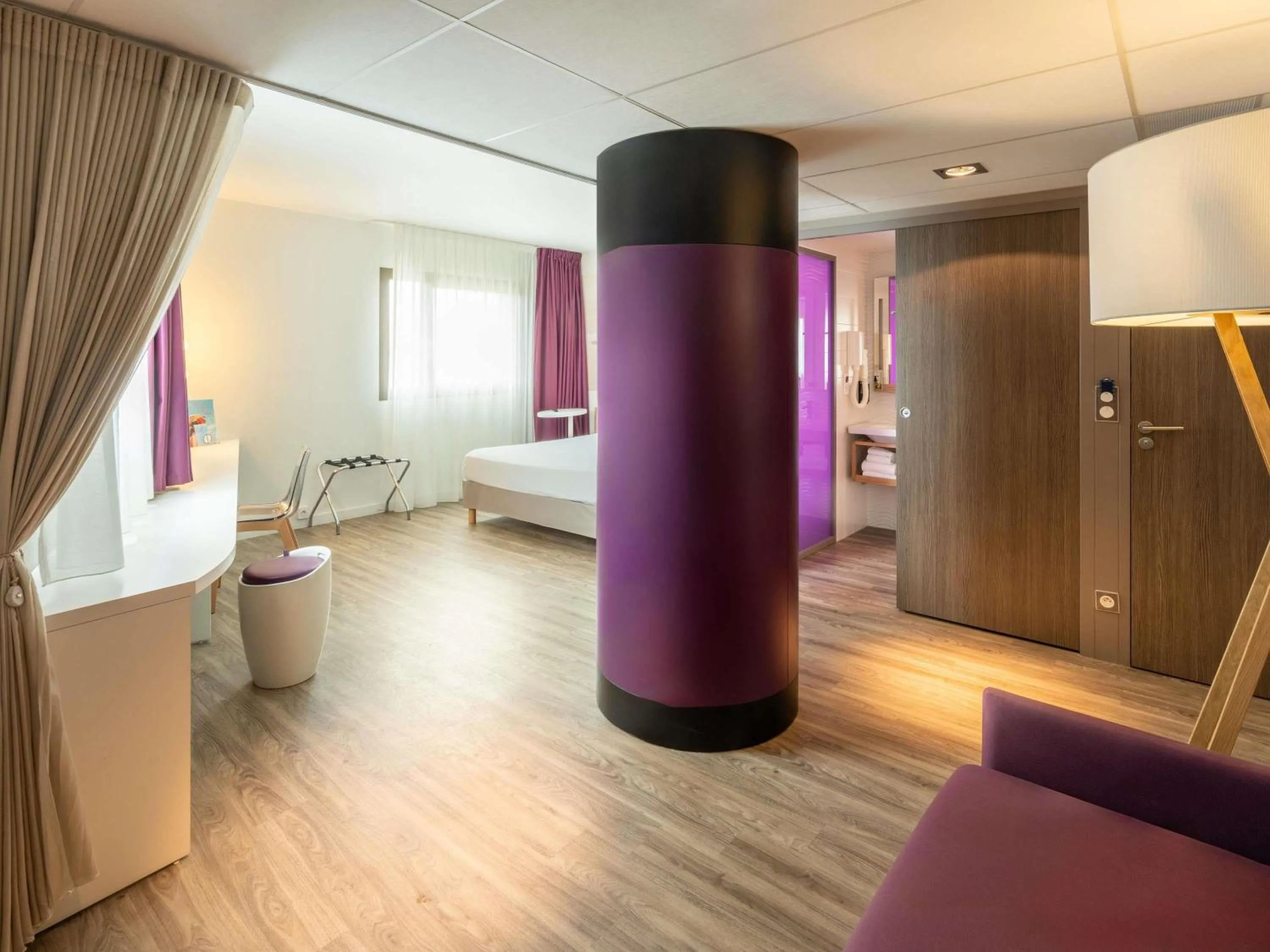 Bedroom in ibis Styles Les Sables Olonne