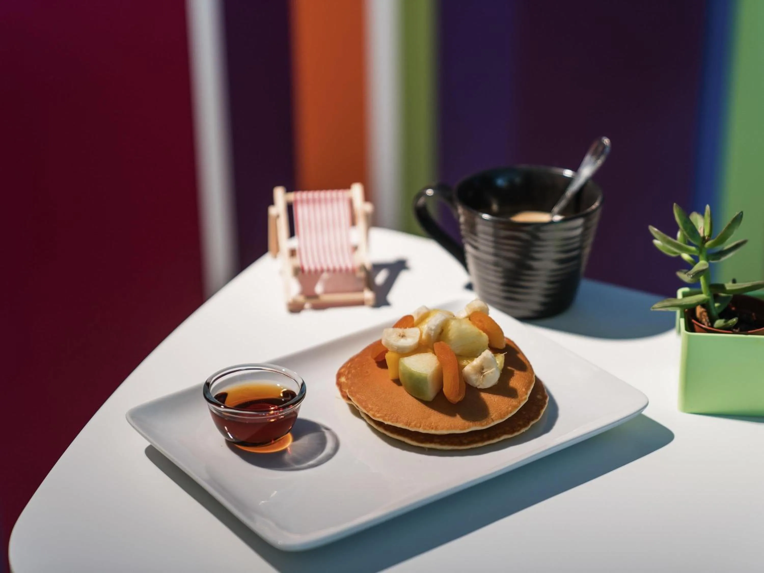 Lounge or bar in ibis Styles Les Sables d'Olonne