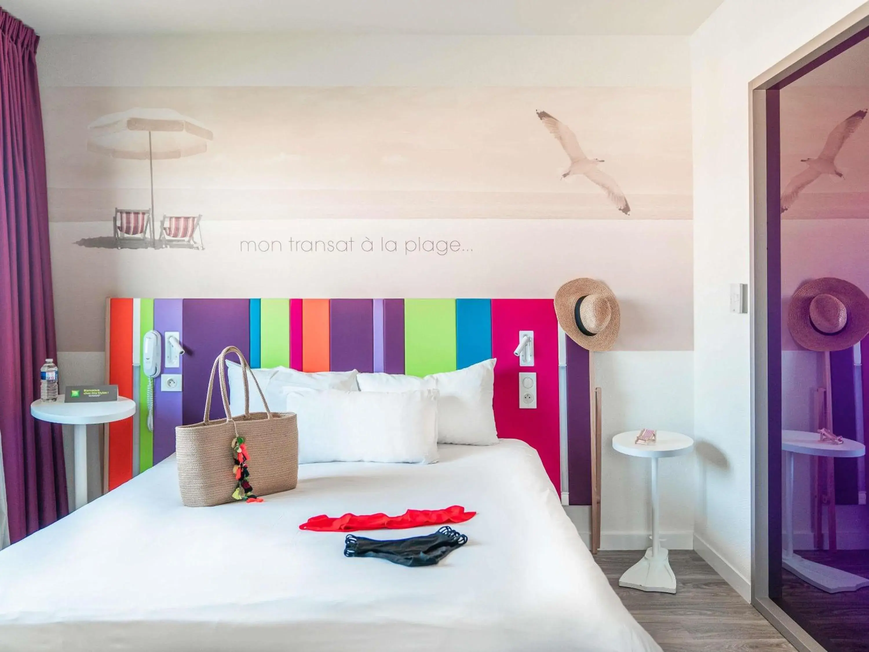 Bedroom, Bed in ibis Styles Les Sables Olonne Bedroom, Bed in ibis Styles Les Sables Olonne